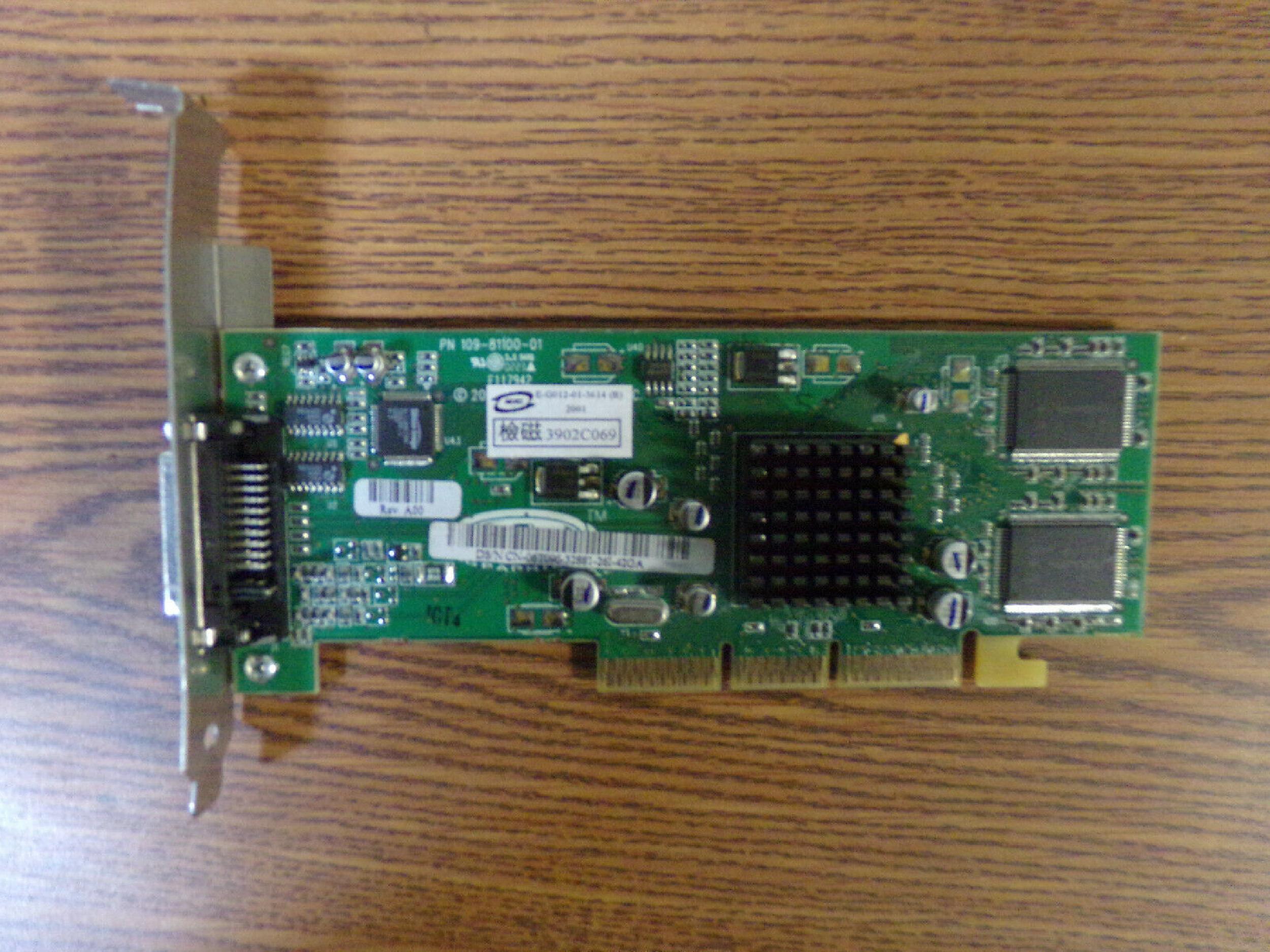 ATI 109-81100-01 32MB AGP VIDEO CARD WITH EDD PORT RAGE 128 DVI CONNECTOR RADEON 7000 OUTPUT