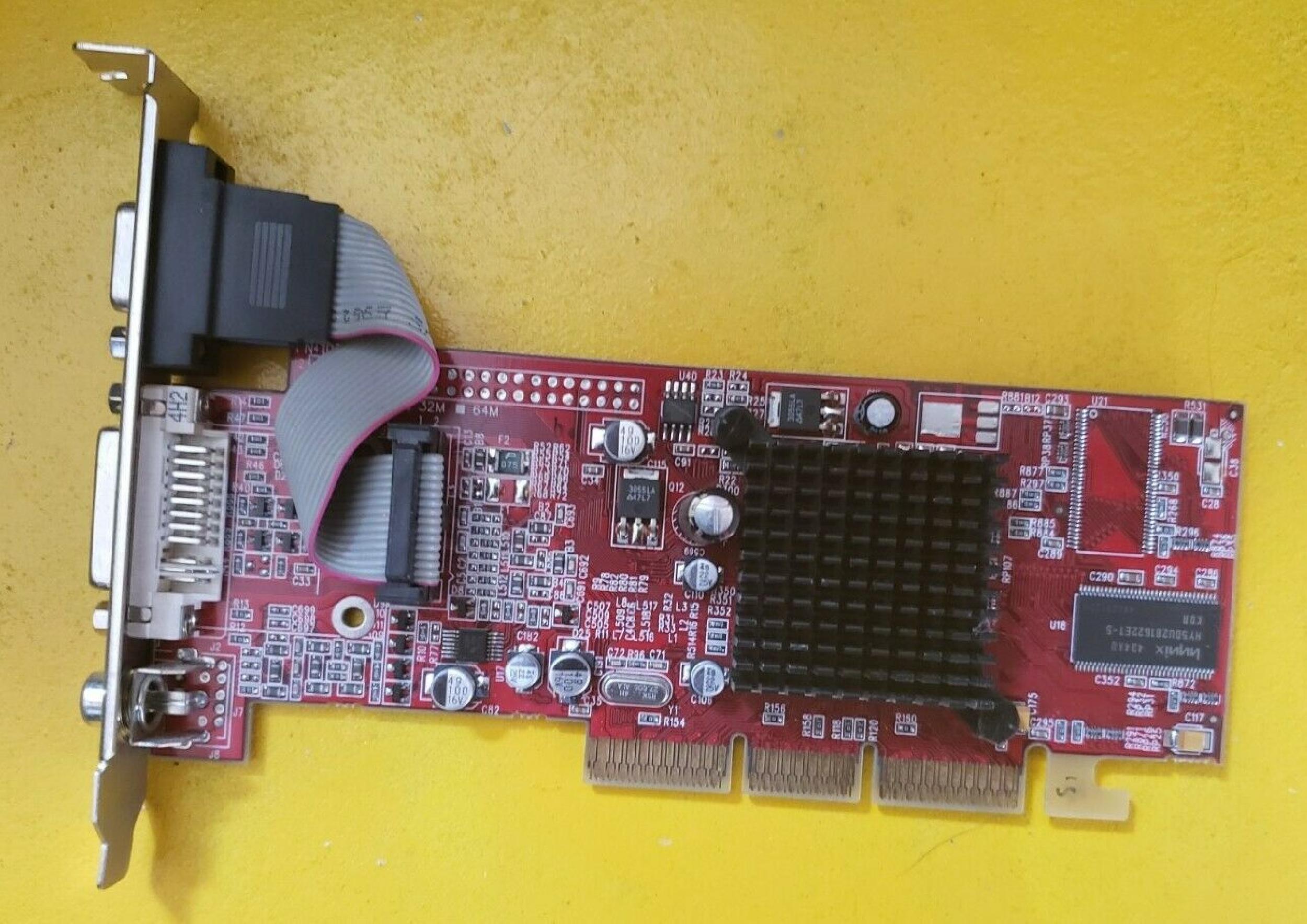 ATI RV6DE RADEON 7000 32MB AGP VIDEO CARD WITH DVI VGA AND TV-OUT PORTS