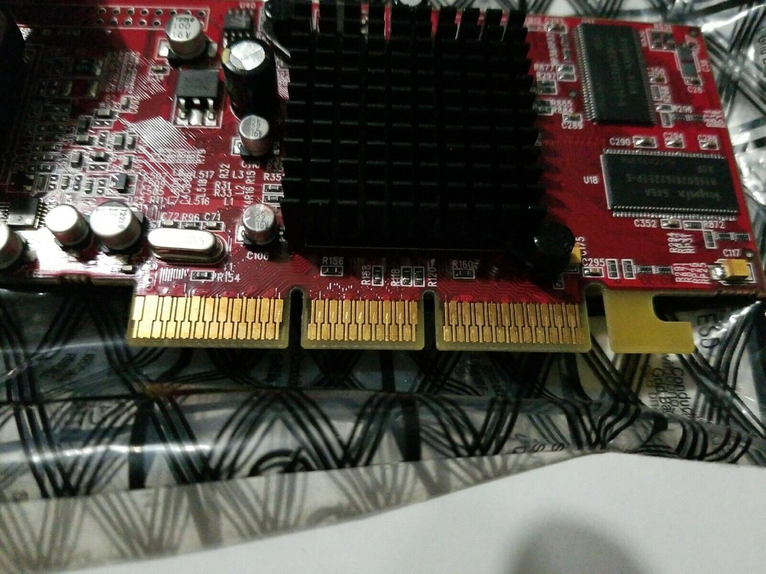 ATI RV6DE RADEON 7000 32MB AGP VIDEO CARD WITH DVI VGA AND TV-OUT PORTS