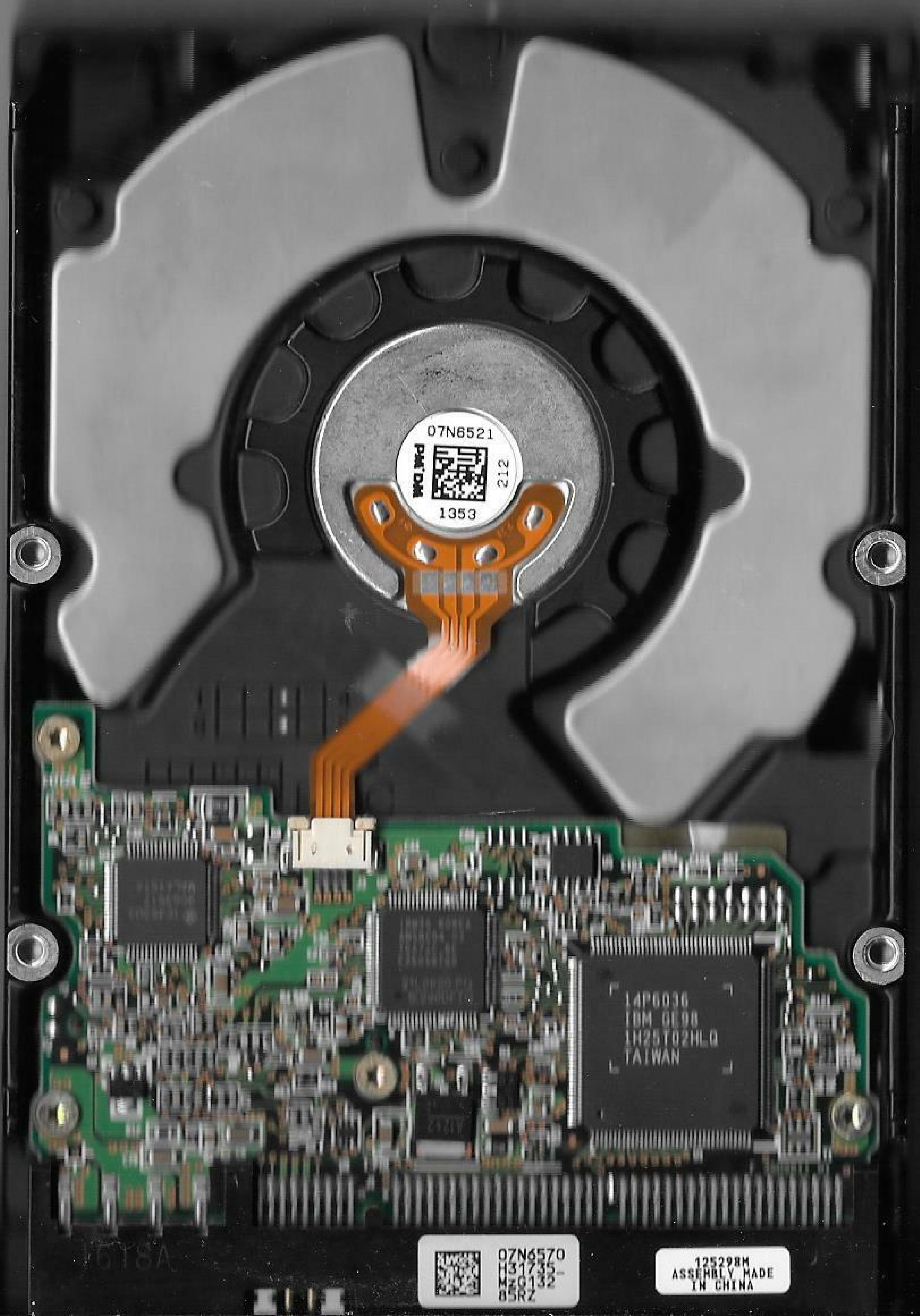 IBM / HITACHI / IBM IC35L020AVER07-0 DESKSTAR 20GB AT 3.5 INCH HARD DRIVE IDE AUG-2001 MLC H32368 LBA 39.102.336 JAN-2002 40.188.960 F/W A45A H32238 DATE SEP-2001 OCT-2001 N79 20.5GB HD FEB-2002