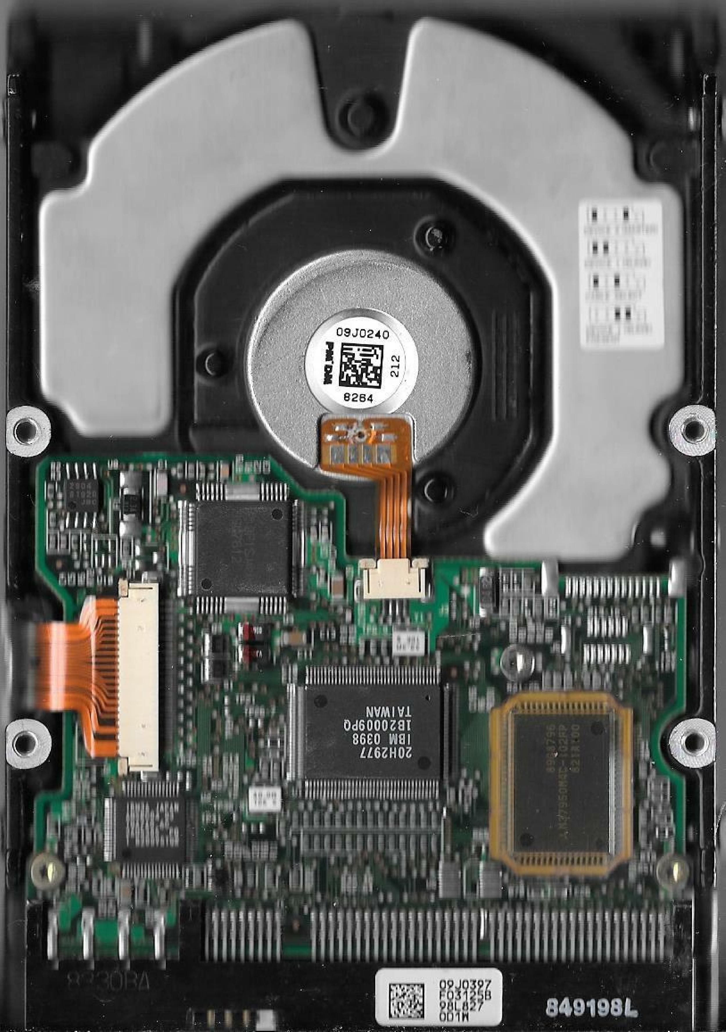 IBM DHEA-38451 8450MB AT 3.5 INCH HARD DRIVE 8.4GB IDE MLC E67648 MAY-98