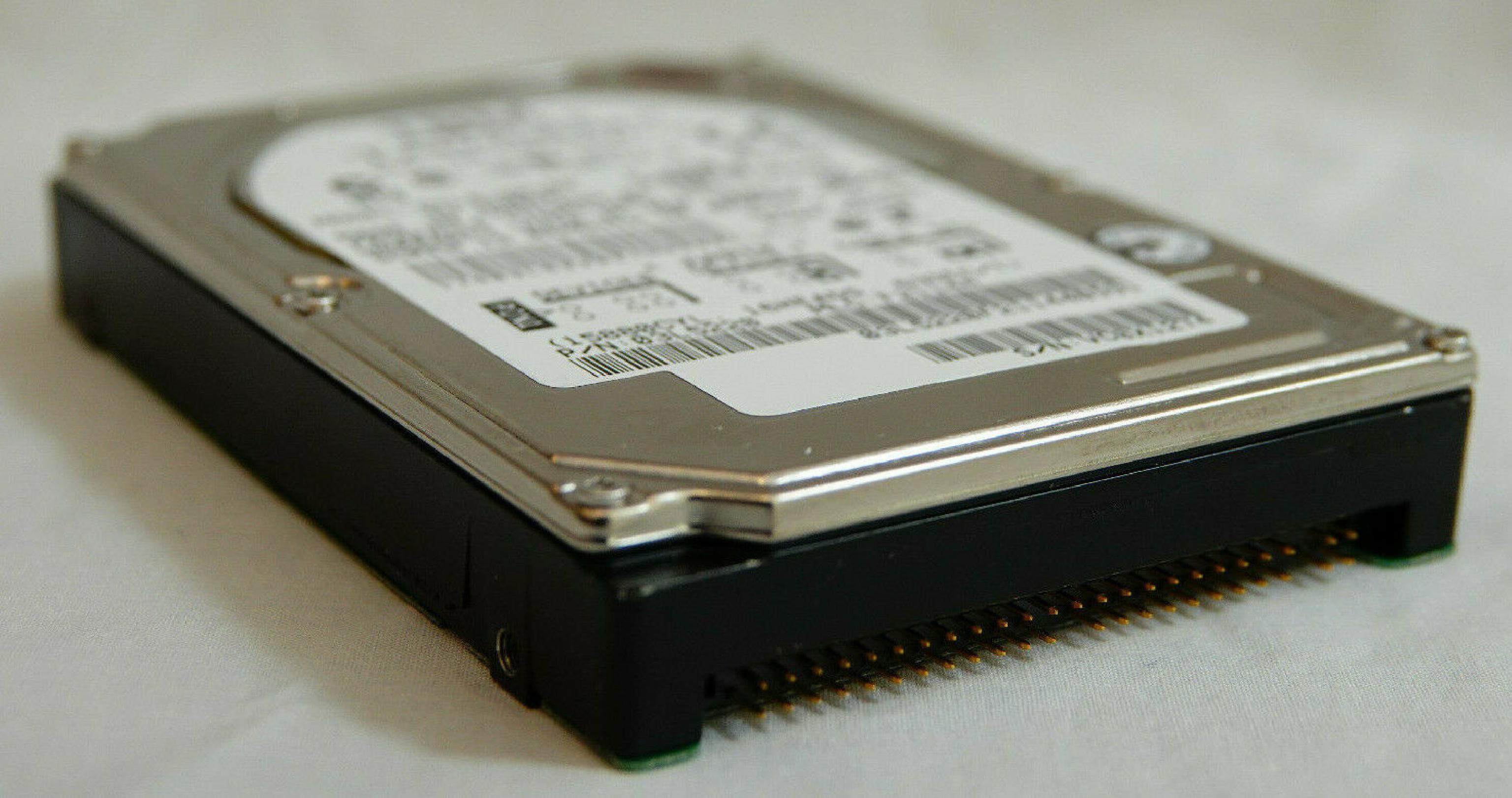 IBM DYLA-28100 TRAVELSTAR 8.19GB 4900RPM AT 2.5 INCH HARD DRIVE