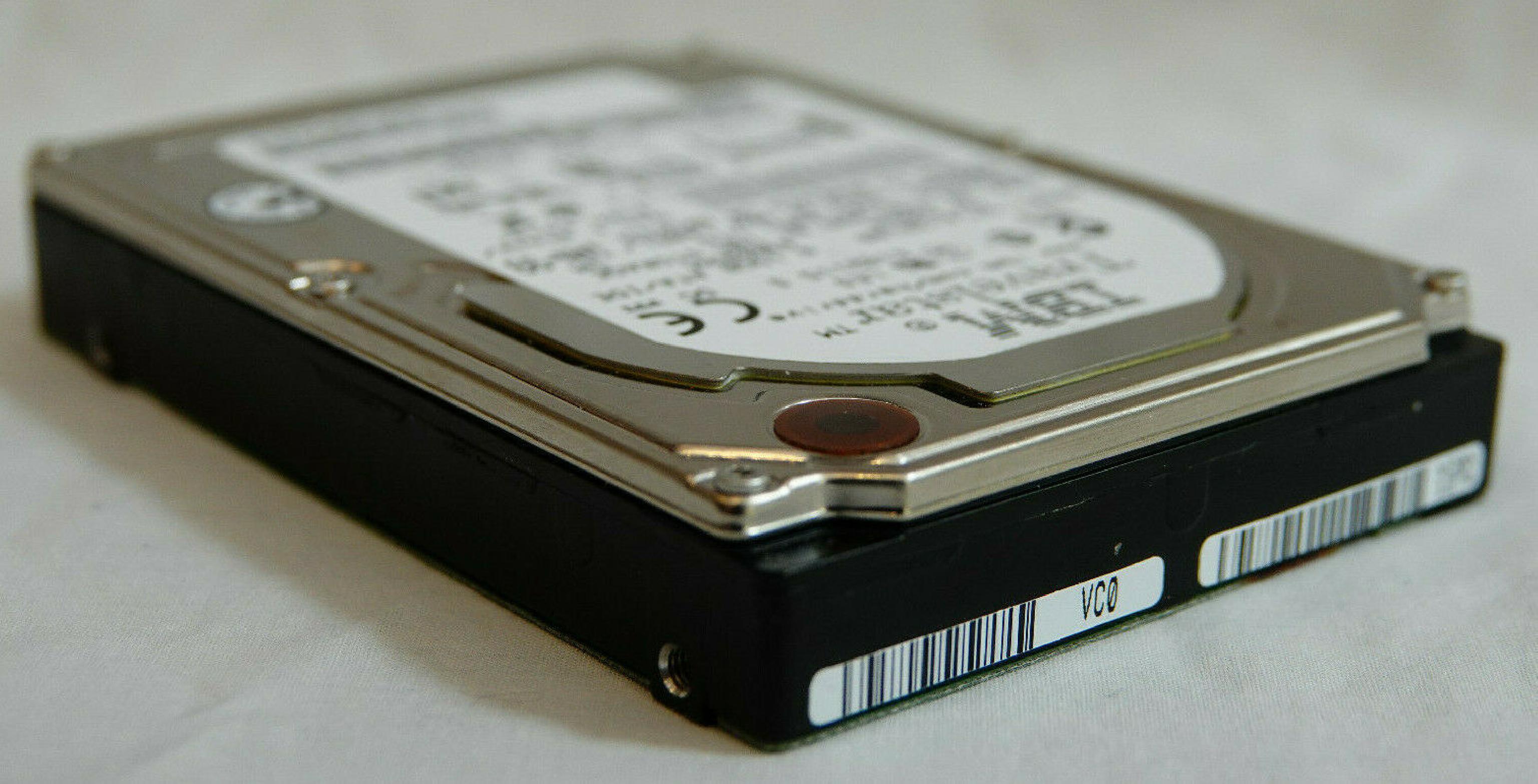 IBM DYLA-28100 TRAVELSTAR 8.19GB 4900RPM AT 2.5 INCH HARD DRIVE