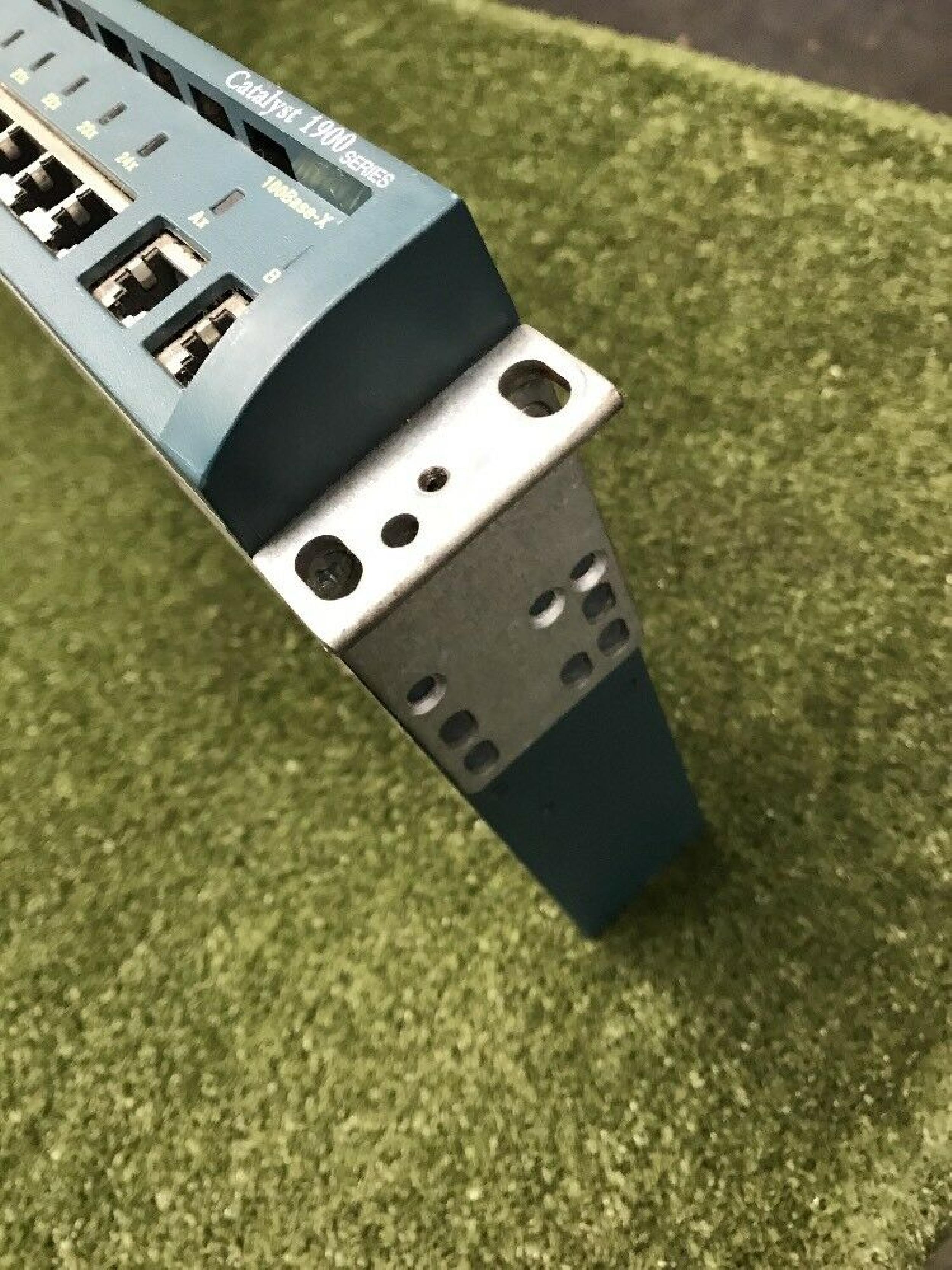 CISCO SYSTEMS CATALYST 1900 SERIES CATALYST 1900 24 PORT 10BT 2X 100BTX ETHERNET SWITCH DC POWER