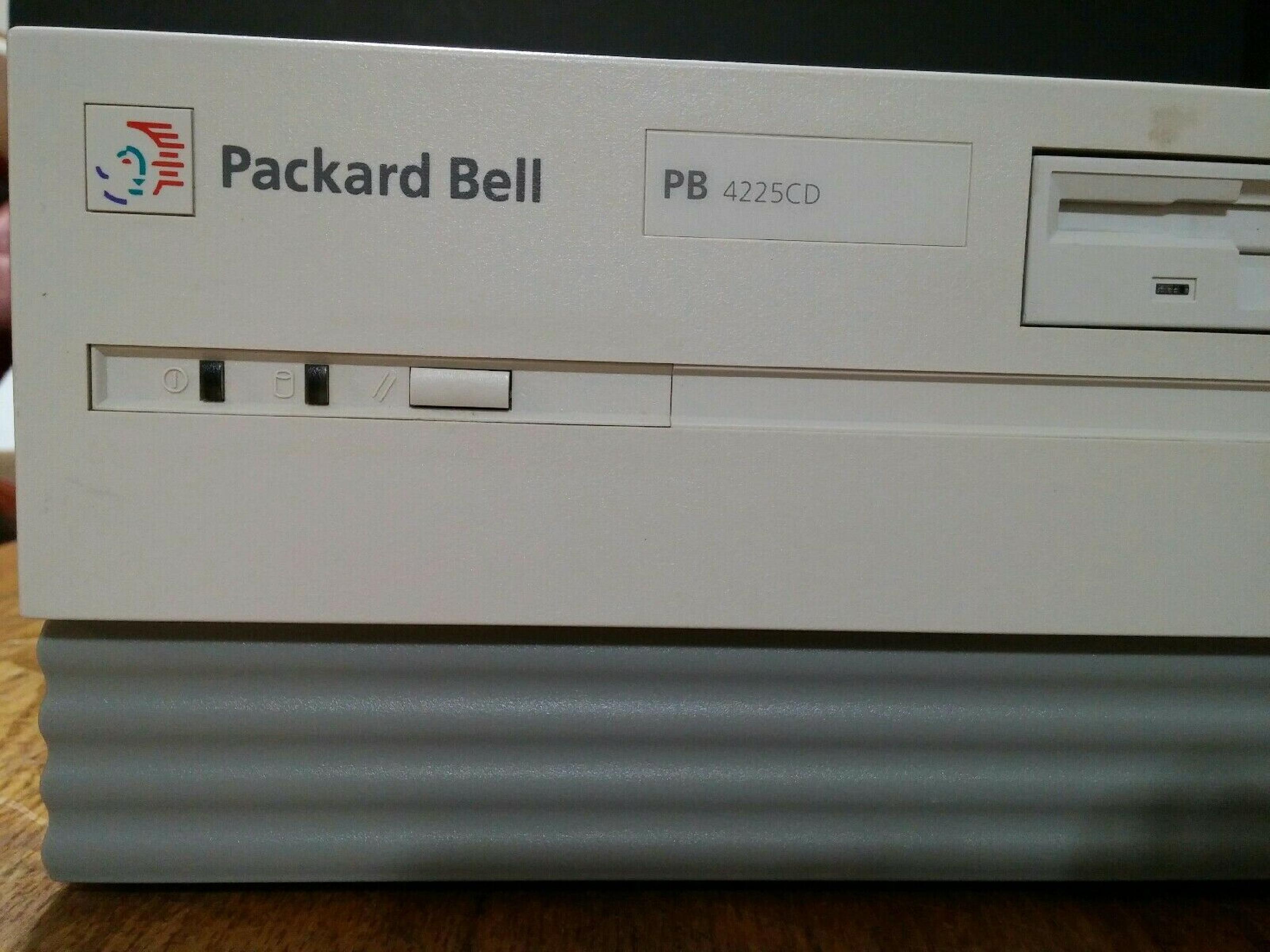 PACKARD BELL A940-4X4 PENTIUM PC 75MHZ WITH 16MB RAM