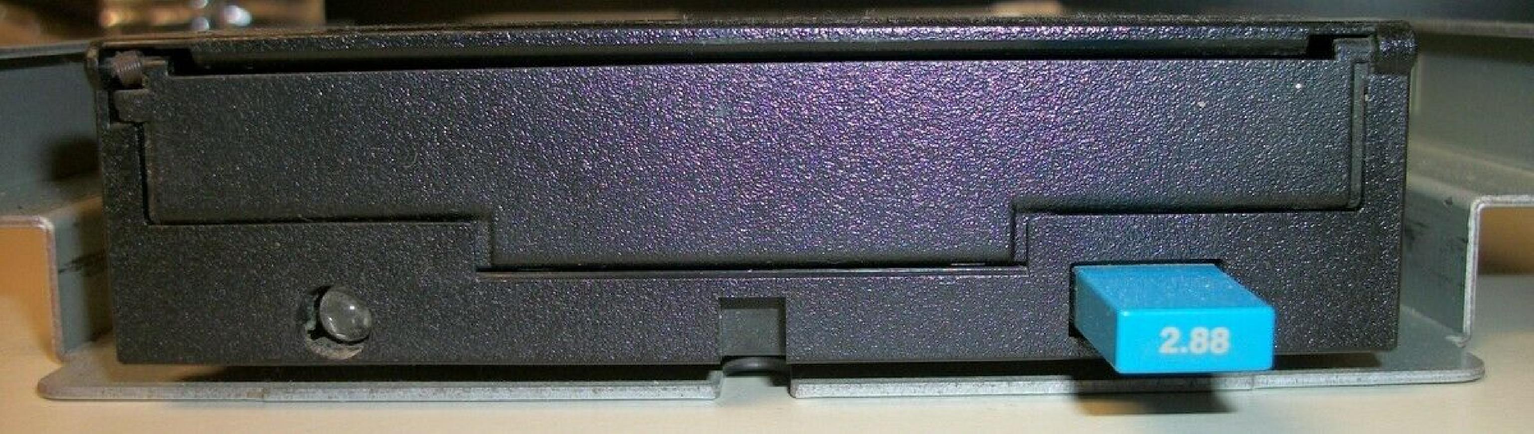 IBM MP-F40W-00 3.5 INCH FLOPPY DRIVE PULLED FROM RS6000 7009-26-05103 & FROM 9556-0BA