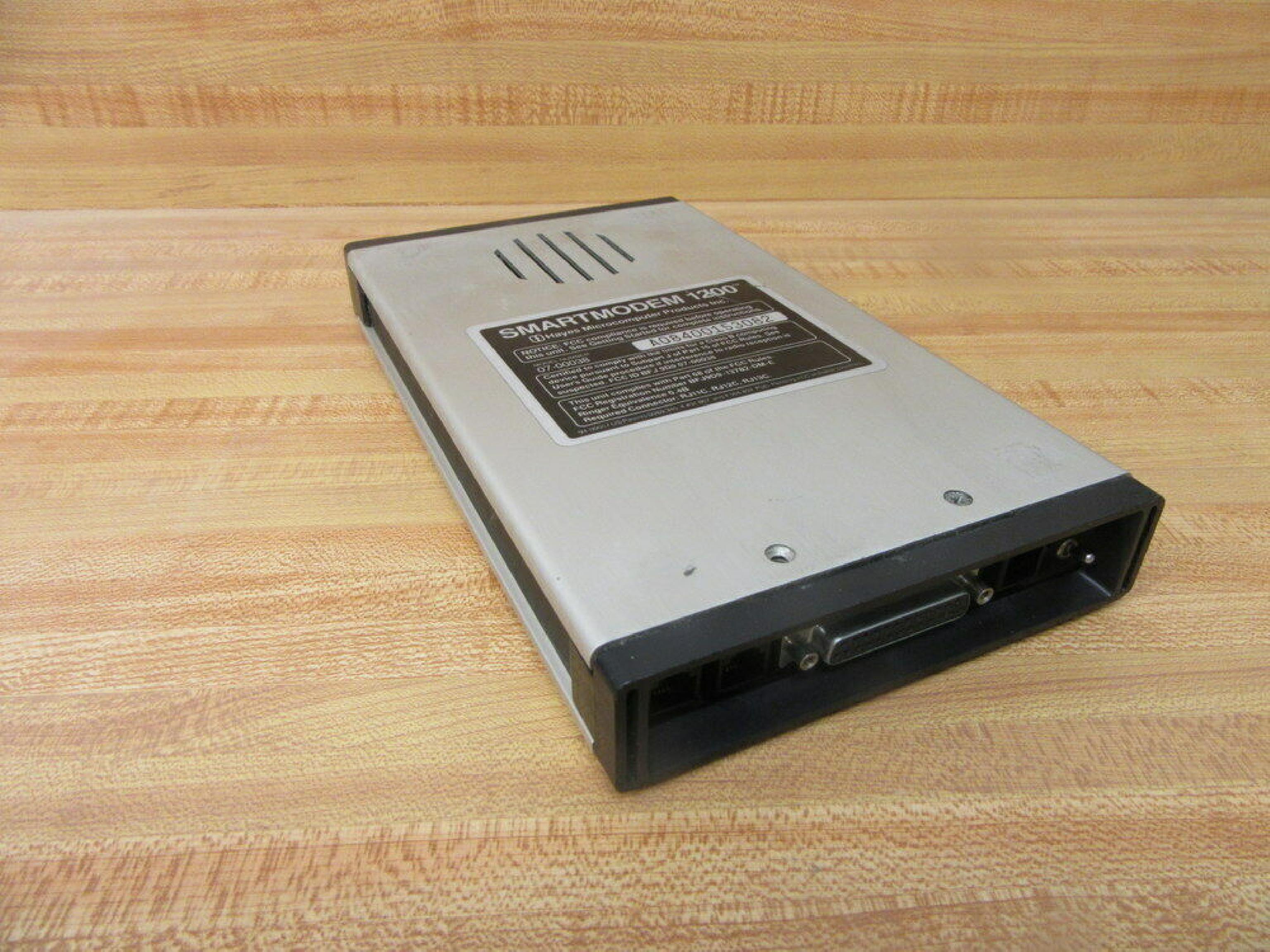 HAYES 07-00038 SMARTMODEM 1200 WITH POWER SUPPLY