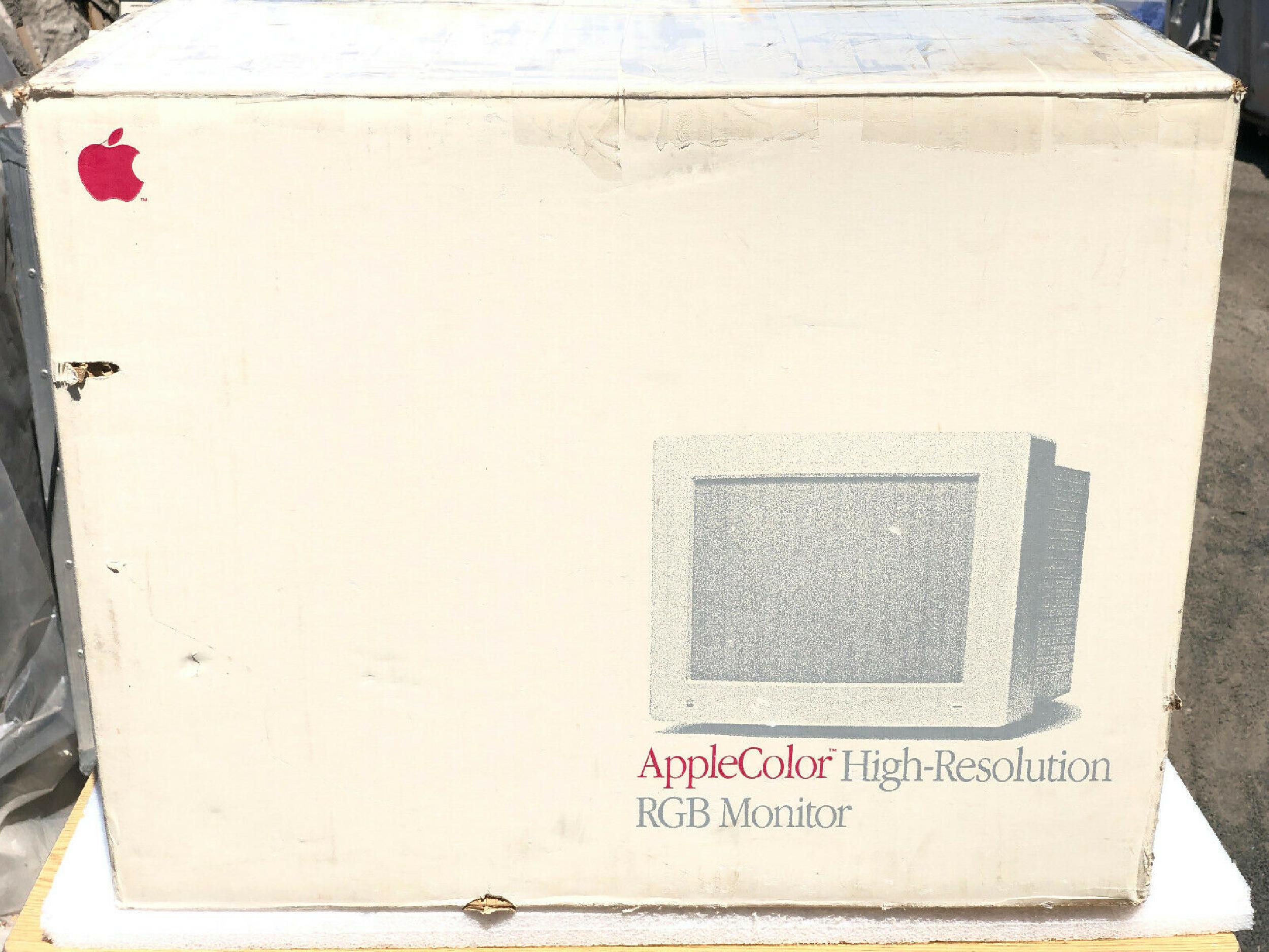 APPLE RGB MONITOR RGB, 13INCH COLOR HIGH RESOLUTION