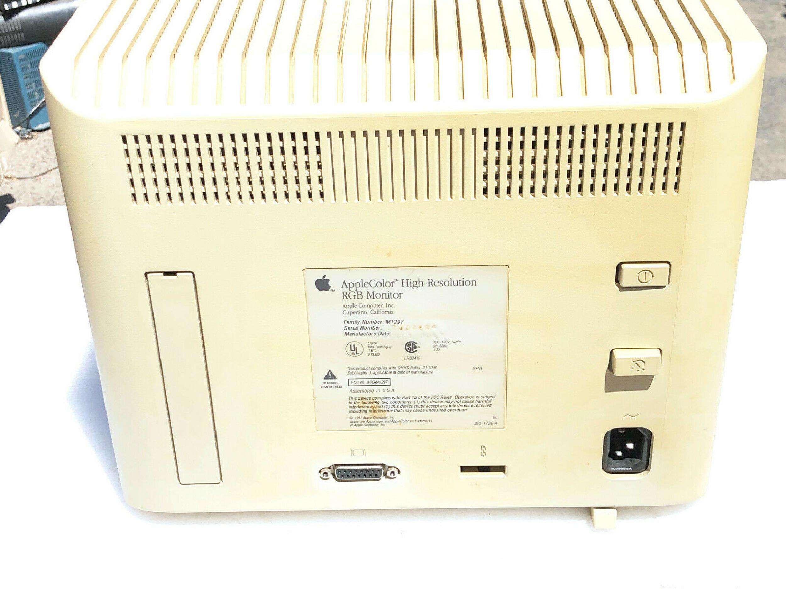 APPLE RGB MONITOR RGB, 13INCH COLOR HIGH RESOLUTION