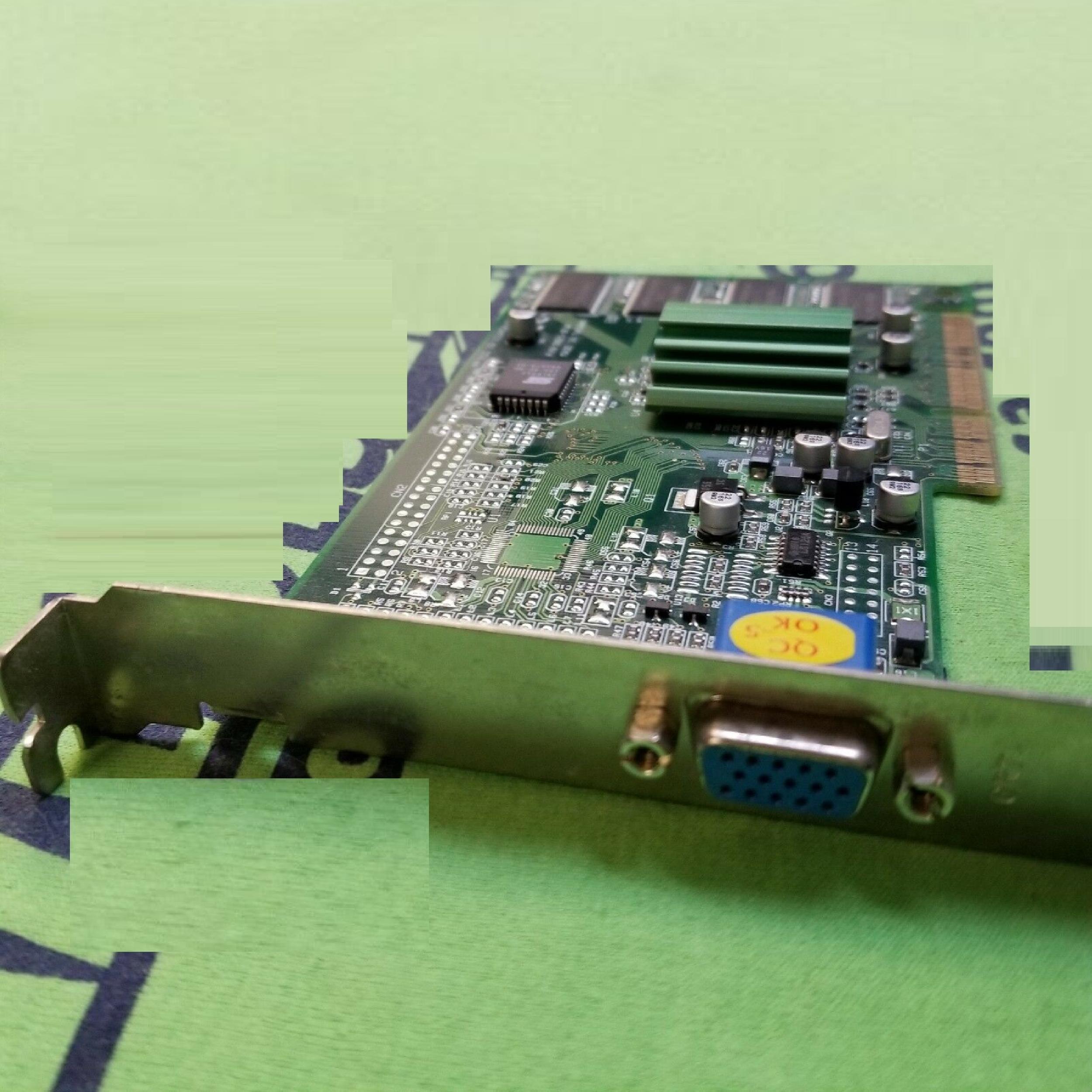 COMPAQ / HEWLETT PACKARD / HP 128244-001 SAVAGE 4 AGP 8MB VIDEO CARD