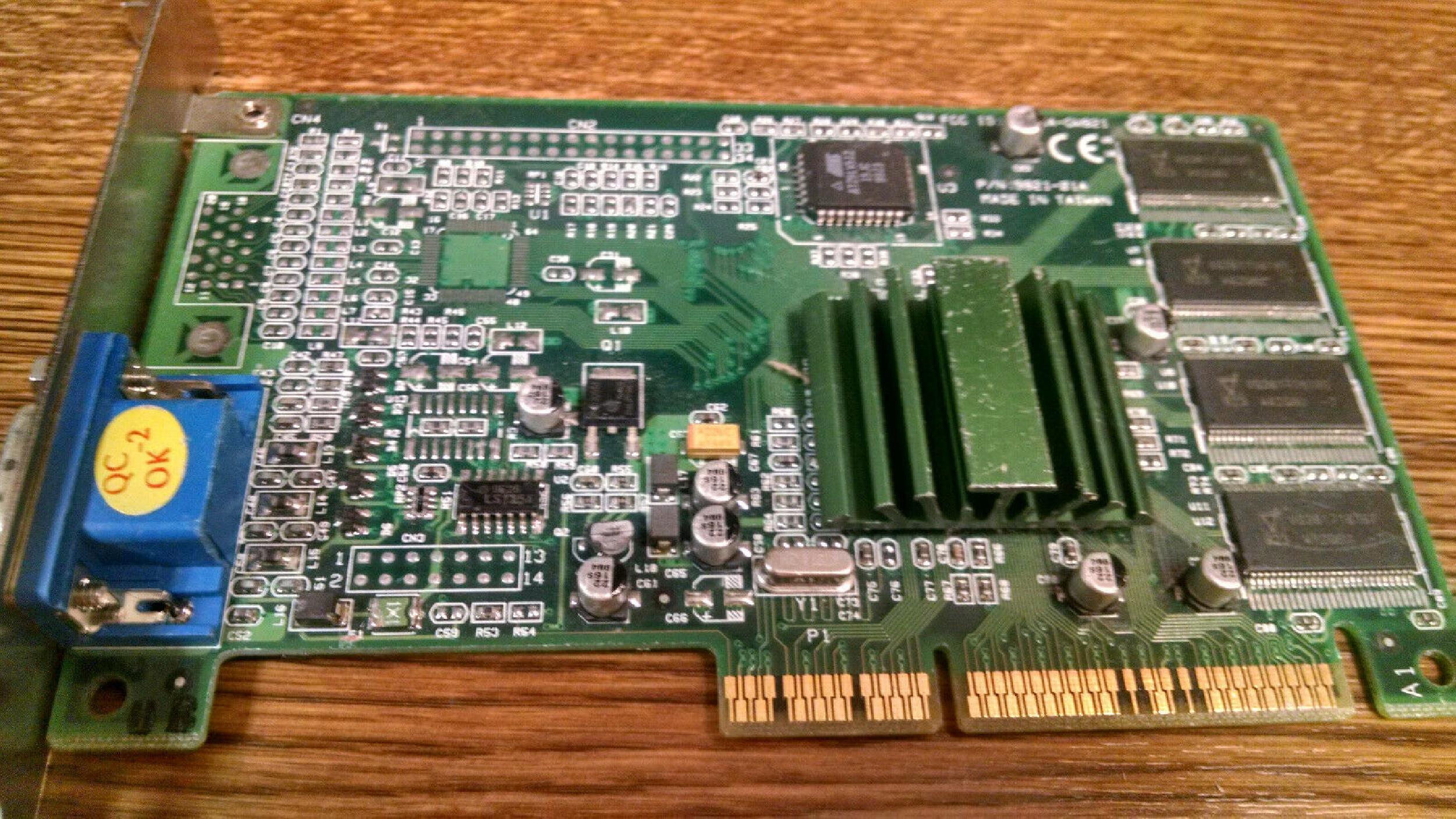 COMPAQ / HEWLETT PACKARD / HP 128244-001 SAVAGE 4 AGP 8MB VIDEO CARD