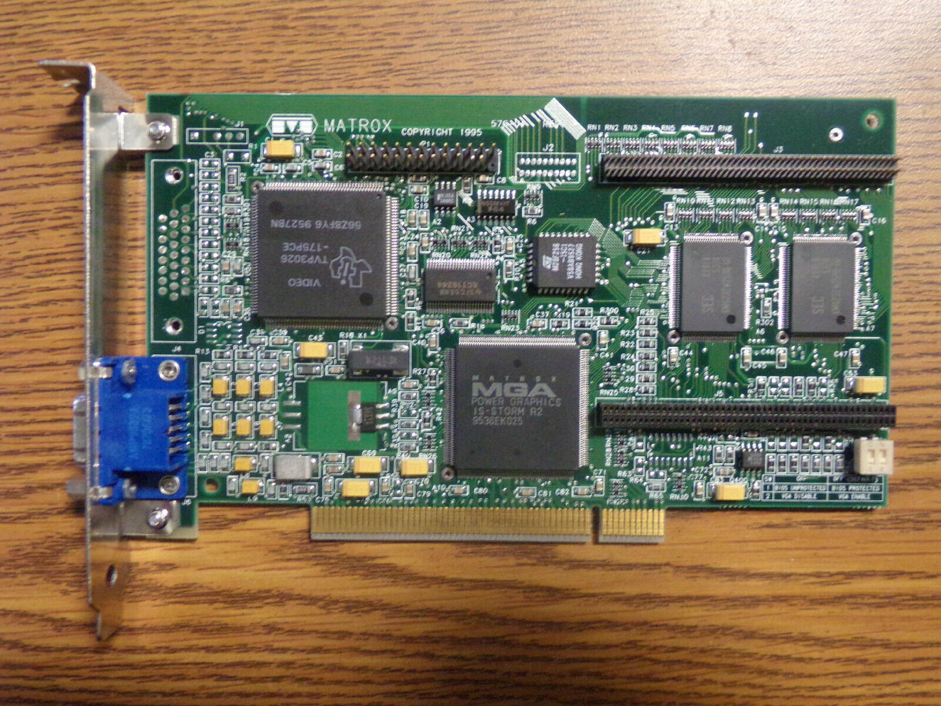 MATROX 576-04 MILLENNIUM PCI 2MB VIDEO CARD 4MB WITH VGA AND OUTPUTS OUTPUT ADAPTER Video card MatroxMGA ID7057600 5509017