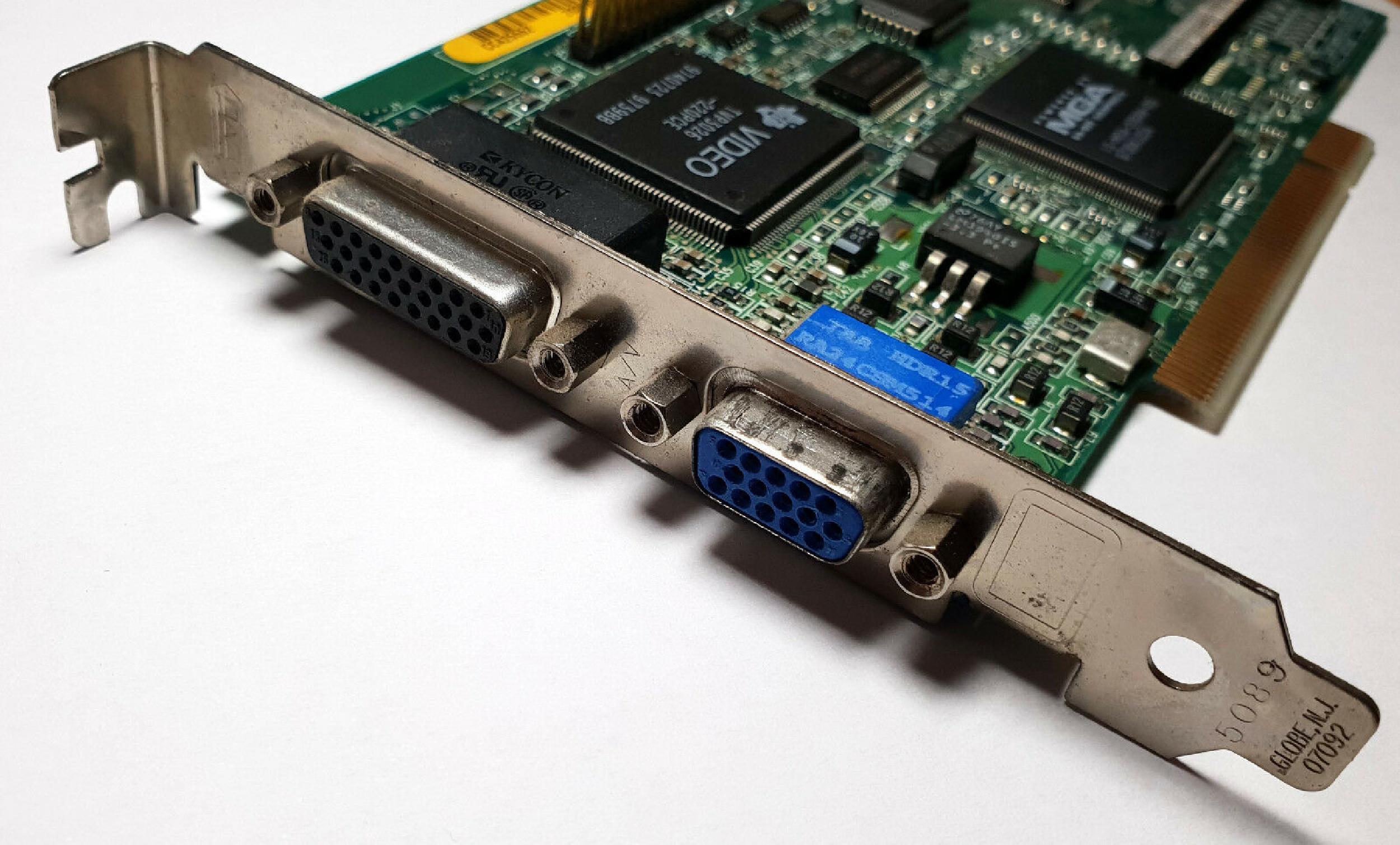 MATROX MGA-MIL/2/HP5 2MB PCI VIDEO ADAPTER CARD WITH VGA AND OUTPUT OUTPUTS