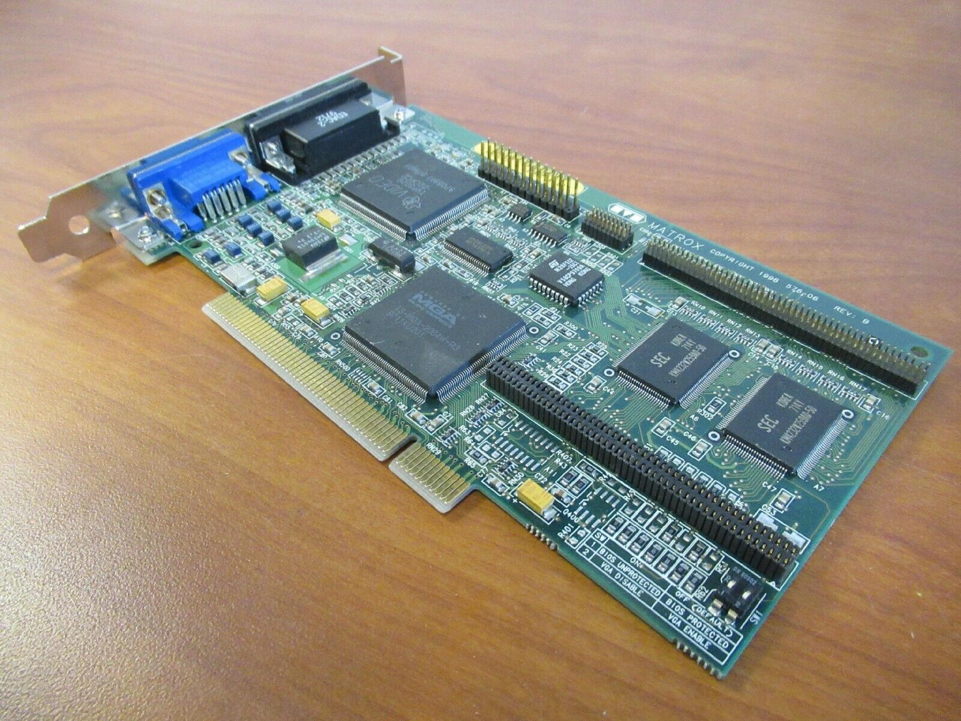 HEWLETT PACKARD / HP / MATROX 5064-0285 2MB PCI VIDEO ADAPTER CARD WITH VGA AND OUTPUT OUTPUTS