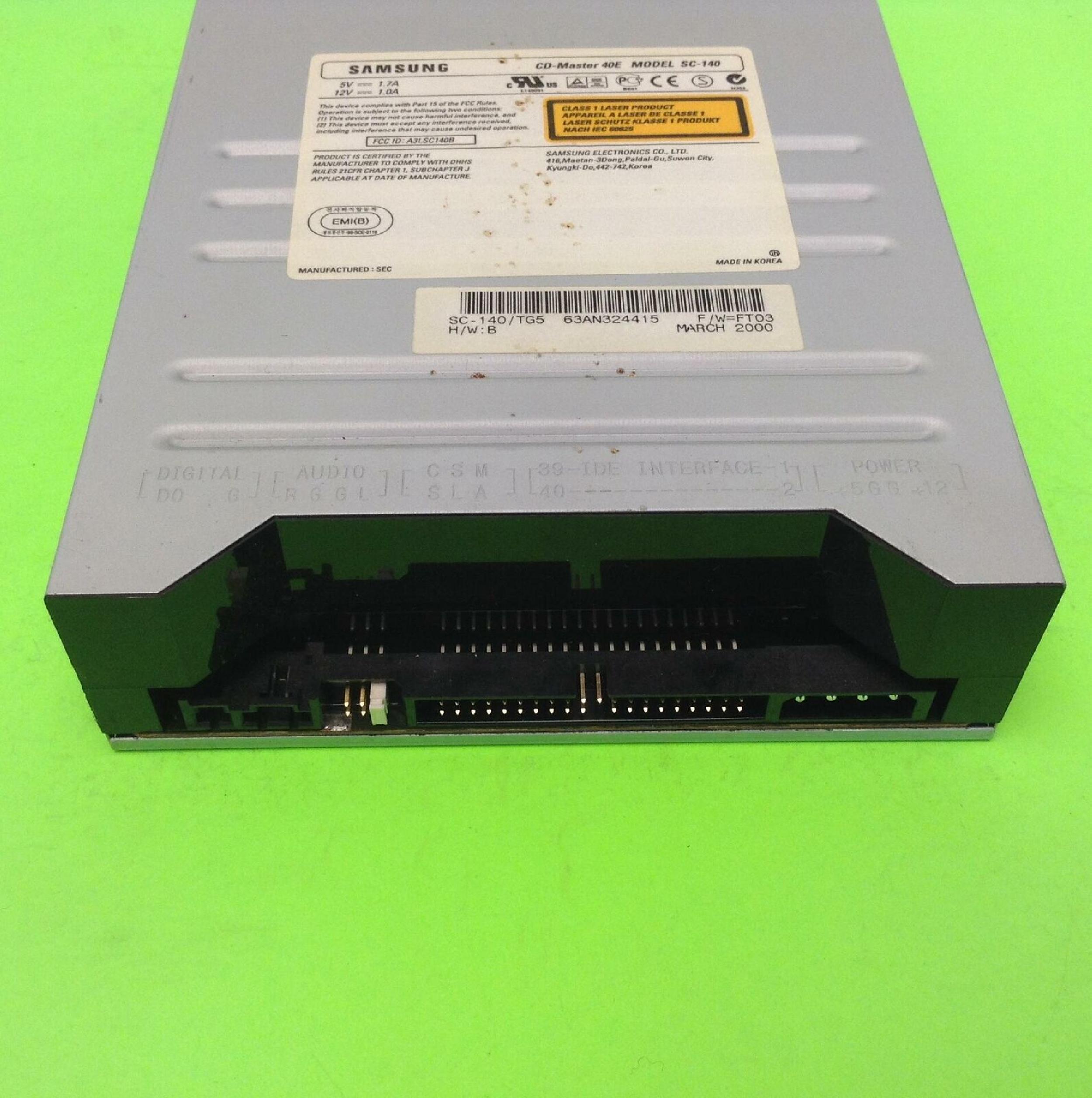 SAMSUNG SC-140 CDROM 40X IDE OFF WHITE PULLED FROM OPTIPLEX GX1 CD MASTER 40E CD-ROM DRIVE