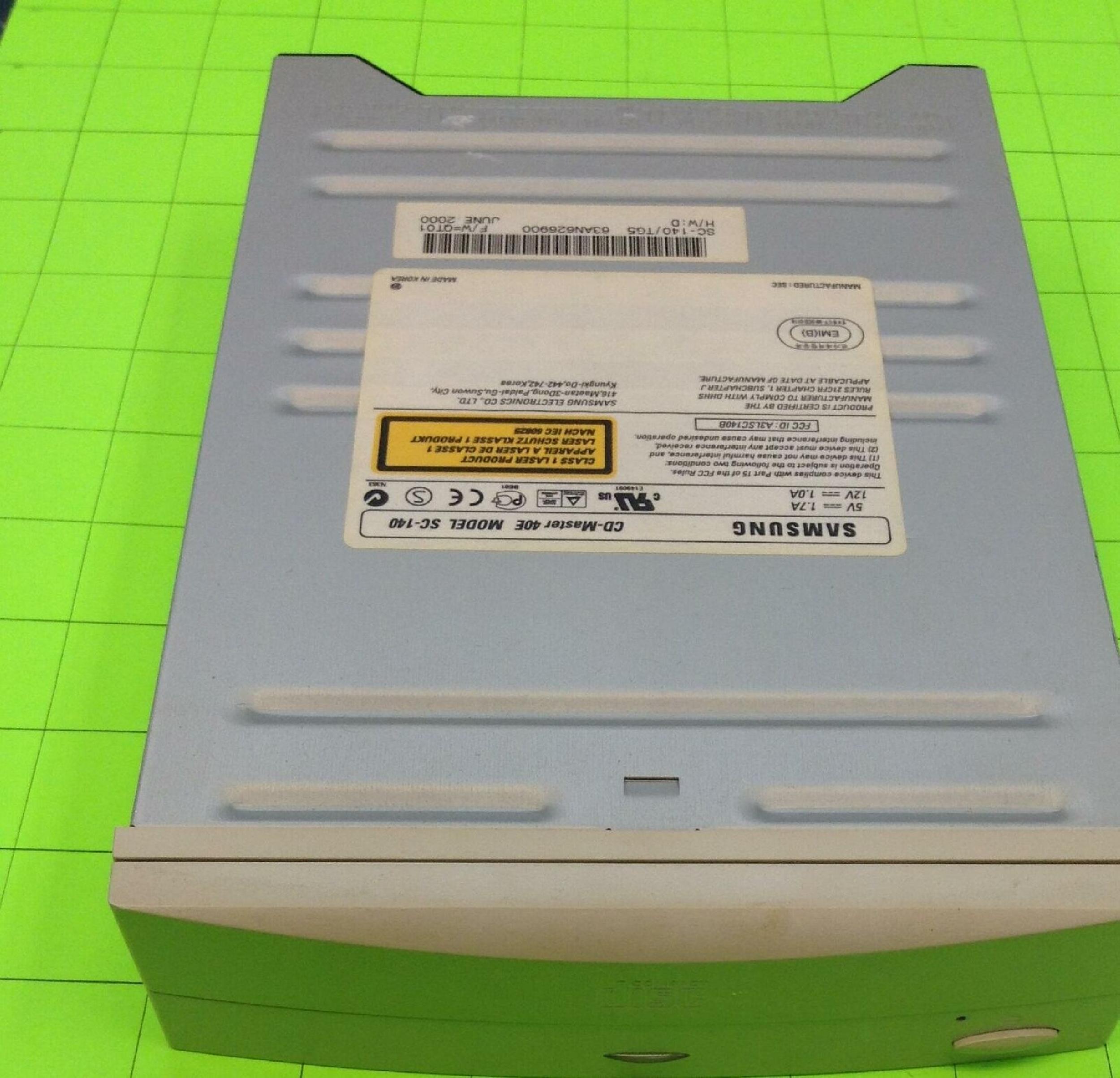 SAMSUNG SC-140 CDROM 40X IDE OFF WHITE PULLED FROM OPTIPLEX GX1 CD MASTER 40E CD-ROM DRIVE