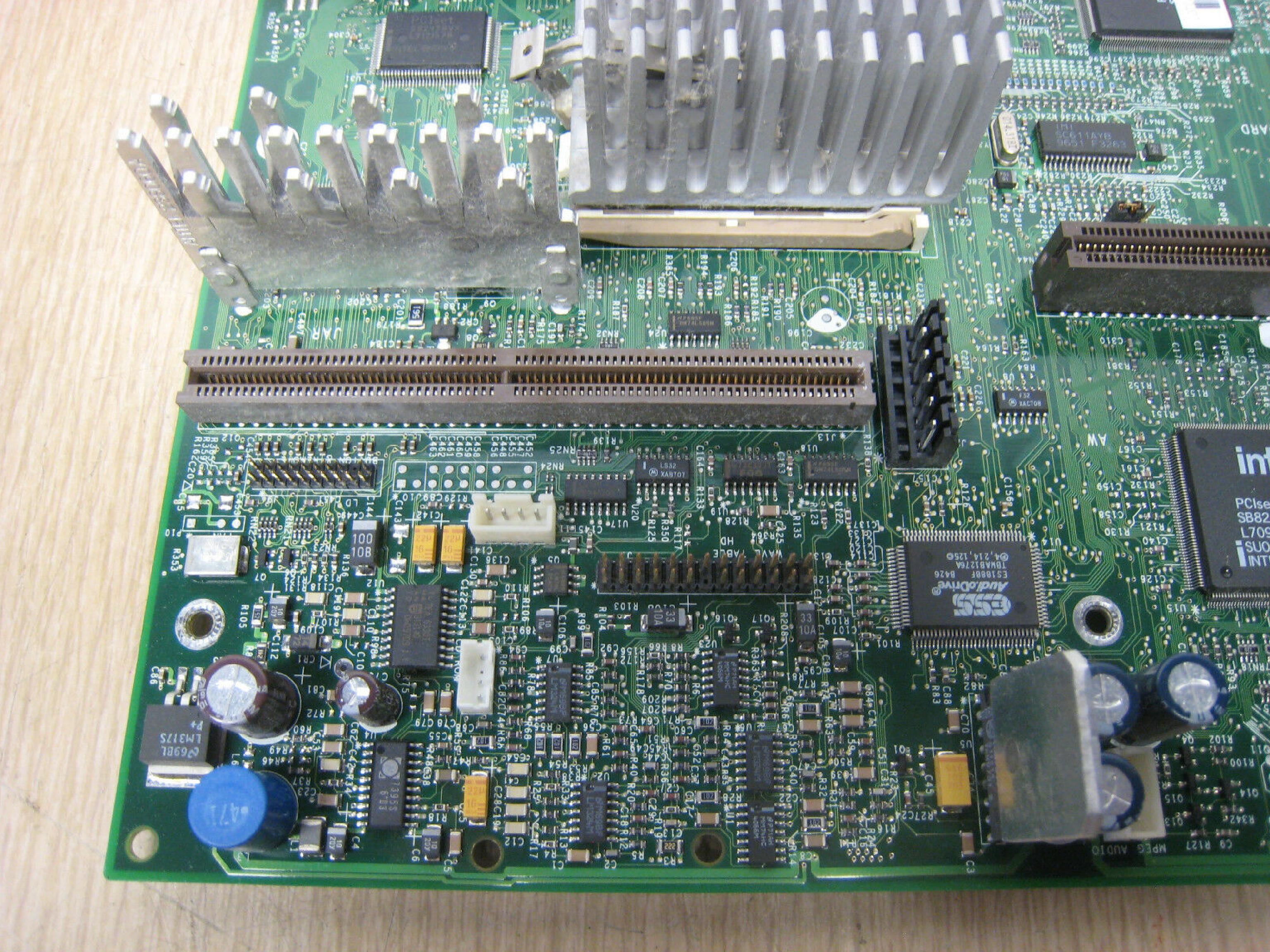 COMPAQ / HEWLETT PACKARD / HP 271308-001 PRESARIO 4000 8000 686 2MB PROCESSOR BOARD WITH 3D