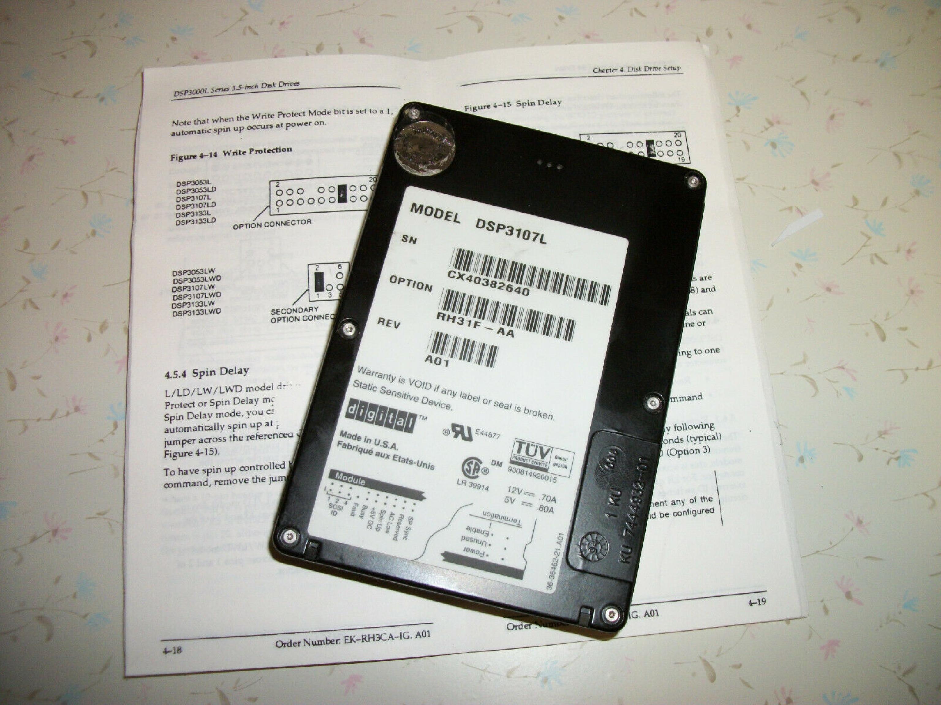 DEC / DIGITAL EQUIPMENT CORPORATION / NCR DSP3107L HARD DISK PULLED FROM SYSTEM 3300 DRIVE