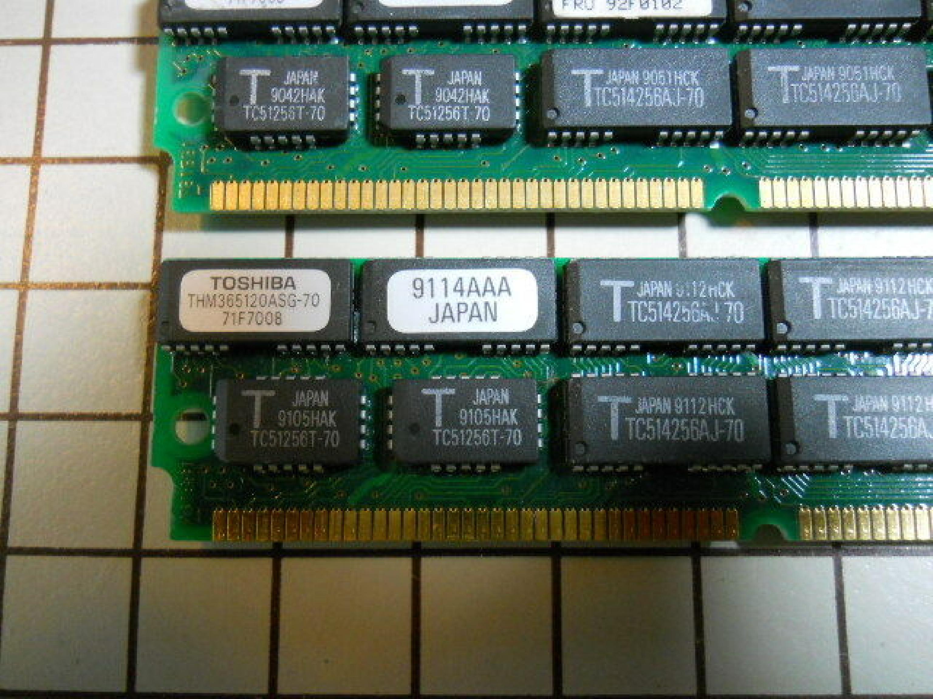 IBM 71F7008 MEMORY 2MB 70NS 72PIN