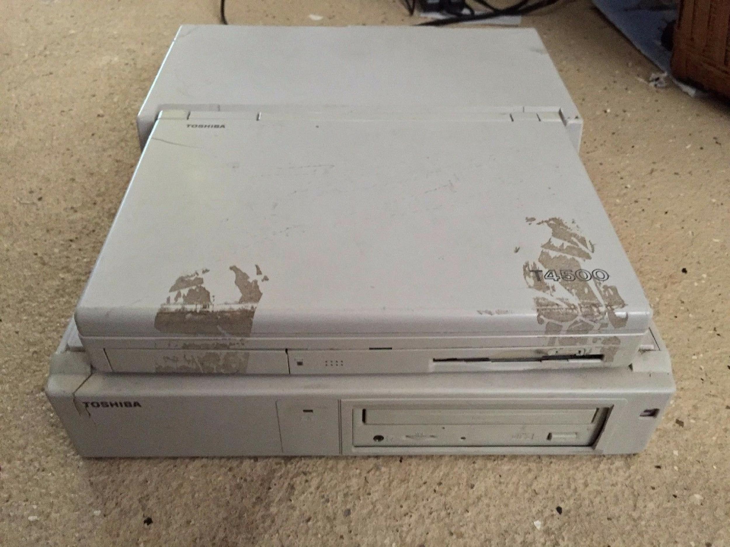 TOSHIBA PA2701U DESK STATION IV