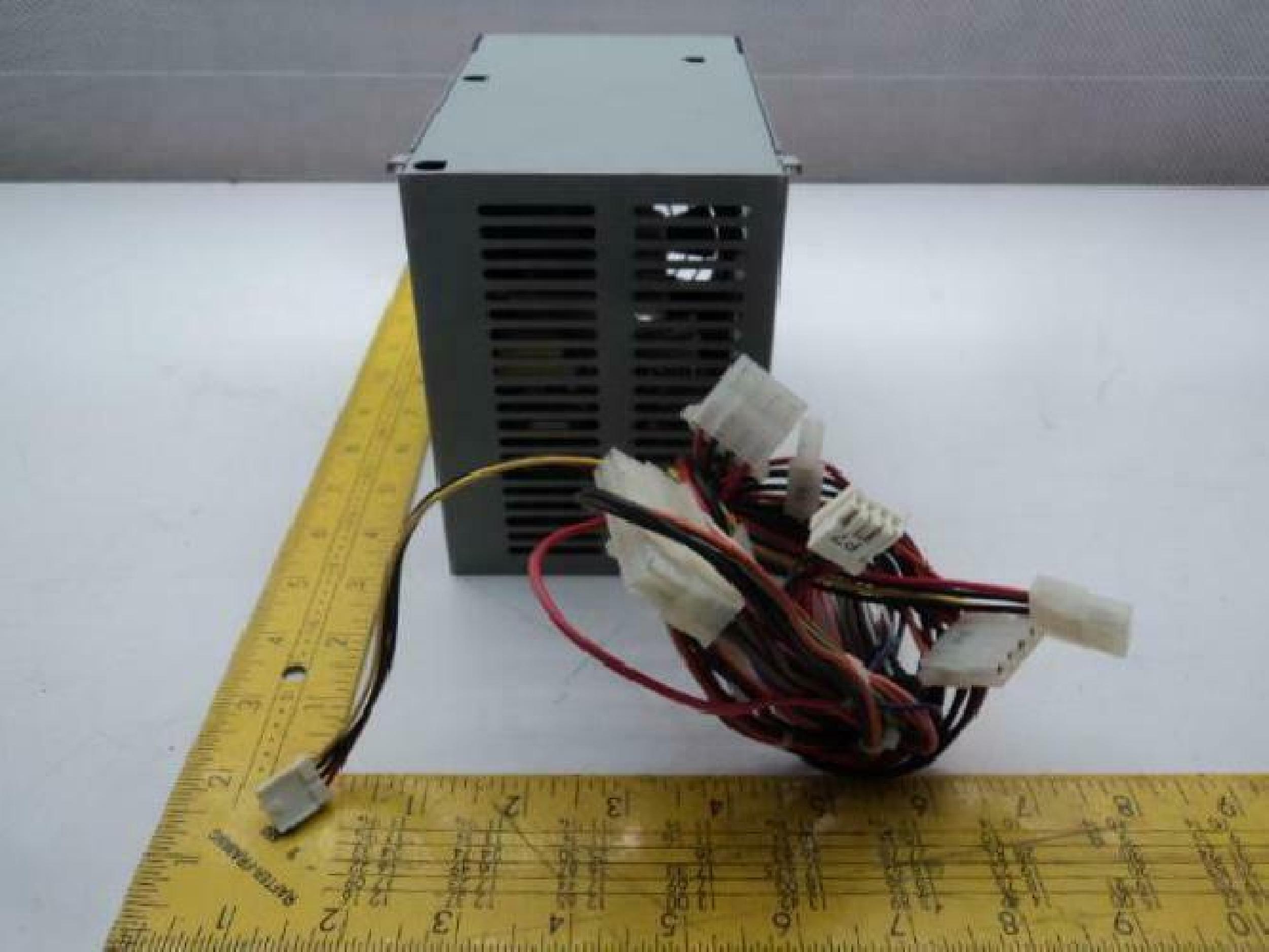 COMPAQ / HEWLETT PACKARD / HP 161071-001 135 WATT ATX POWER SUPPLY