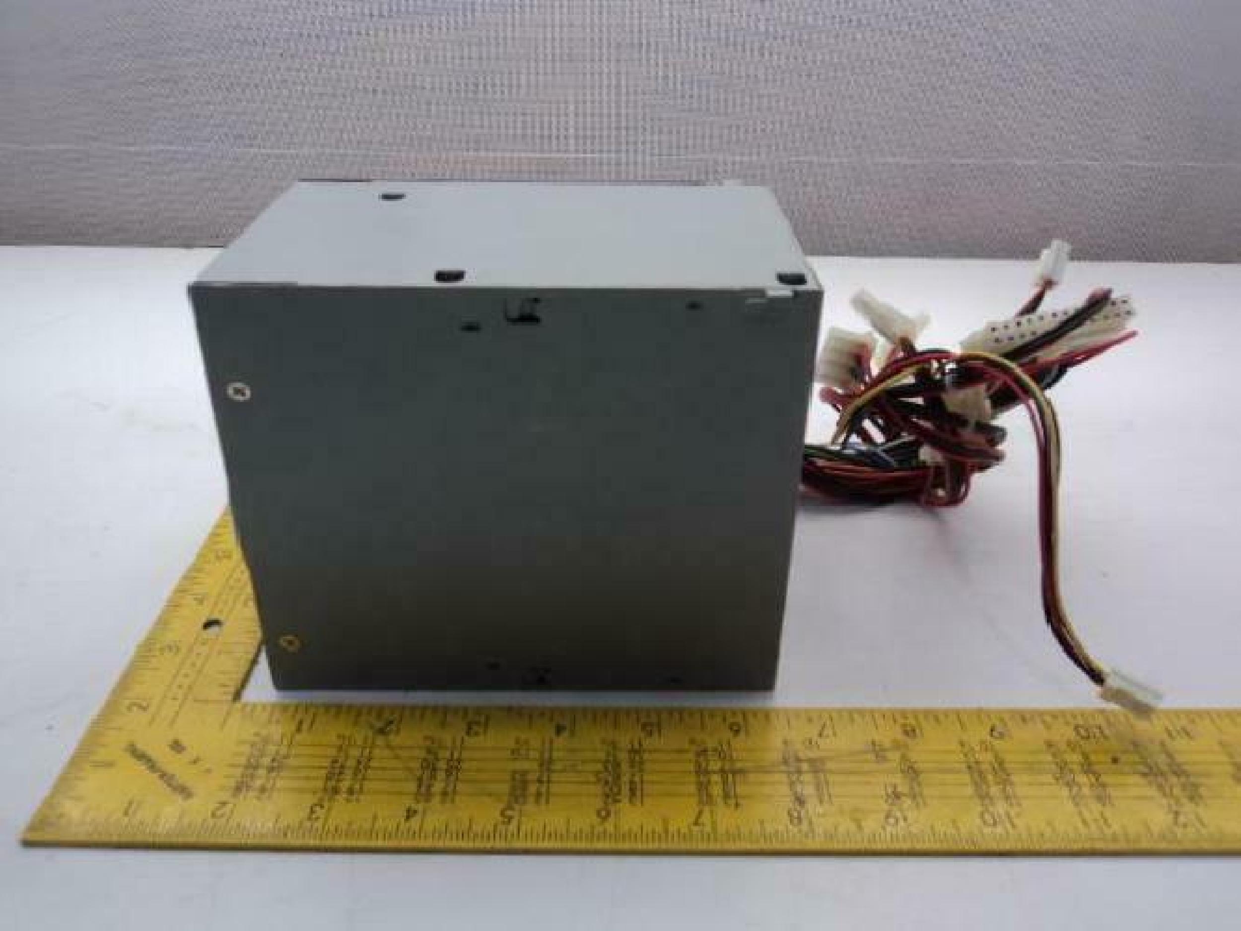 COMPAQ / HEWLETT PACKARD / HP 161071-001 135 WATT ATX POWER SUPPLY