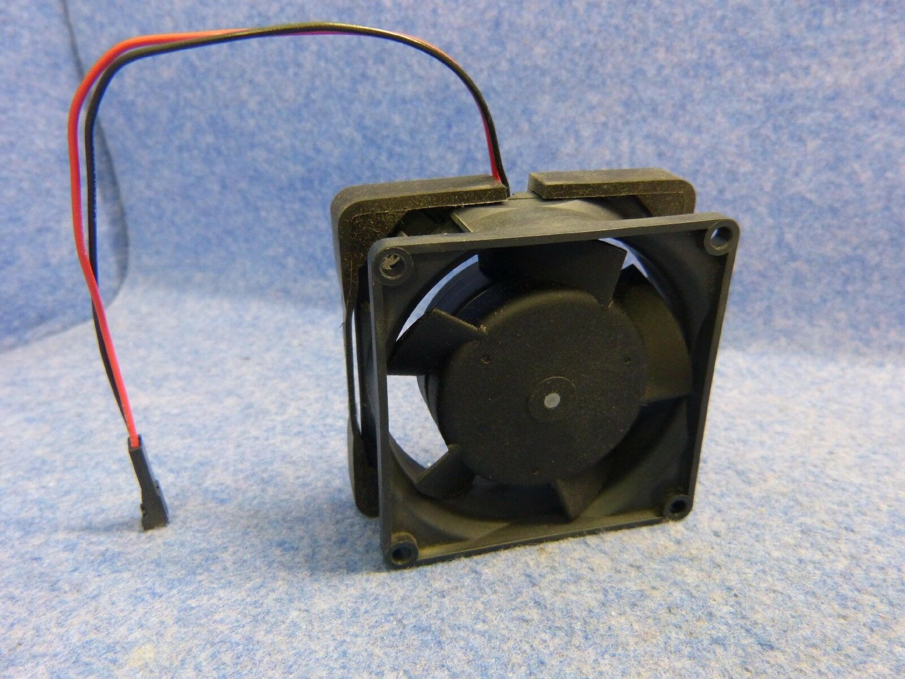 PAPST MULTIFAN 8312 12 VOLT DC 2.2 WATT FAN 80MM X 32MM WIRE CUT, 12VDC 1.8W 2