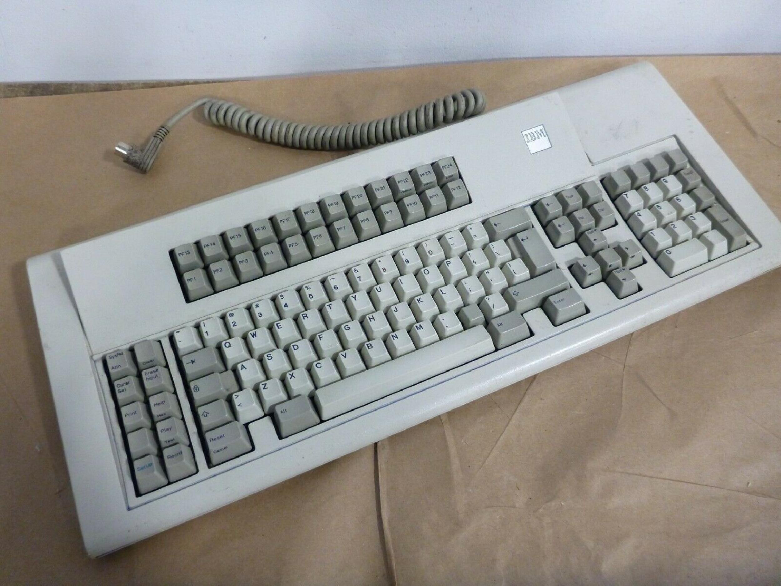 IBM 1390238 3191 122 KEY KEYBOARD