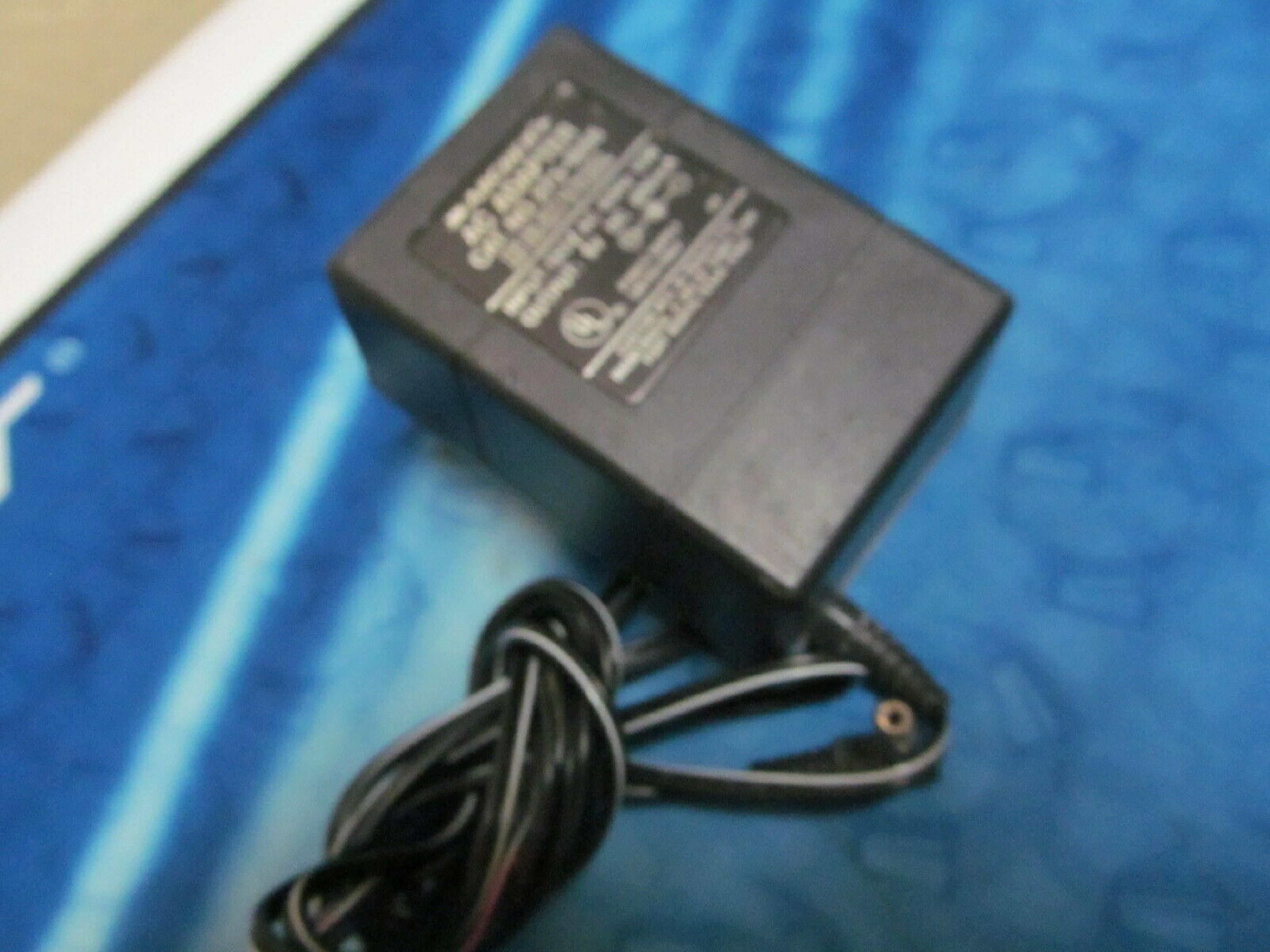 ARCHER 273-1656 CUT WIRES, AC ADAPTER 9V DC 800MA