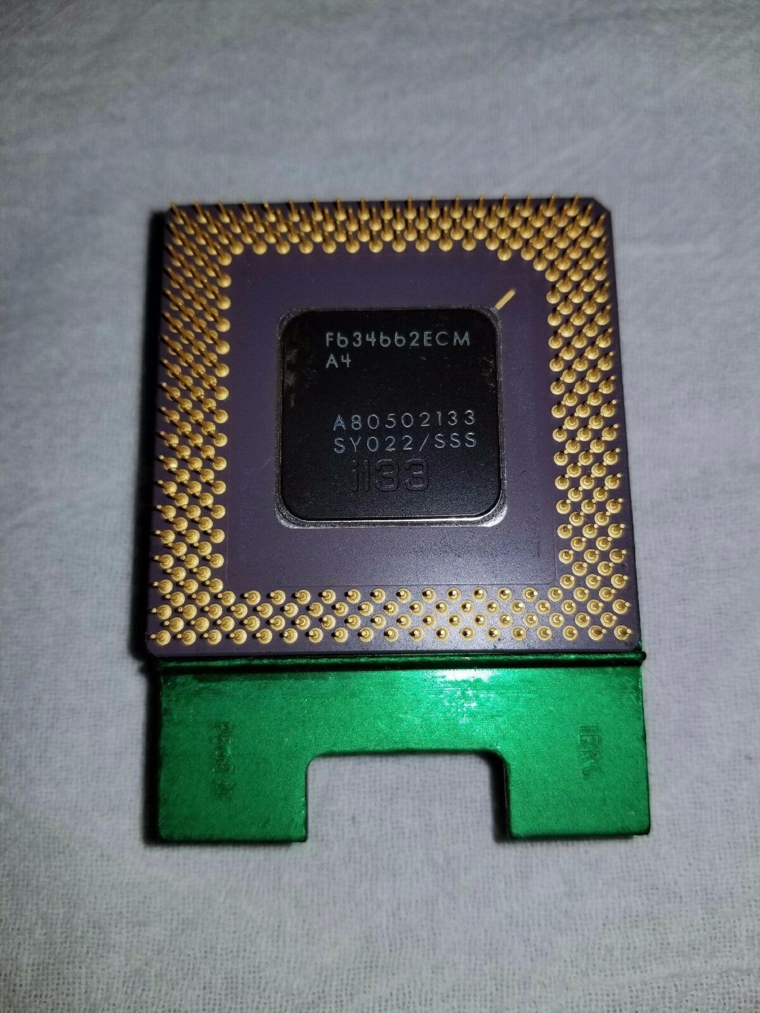 INTEL A80502133 SY022 133MHZ PENTIUM PROCESSER P54 SOCKET 7