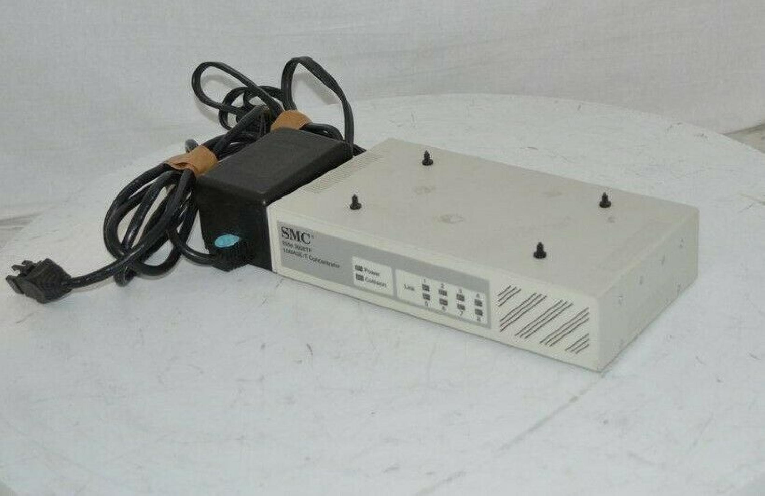 SMC / STANDARD MICROSYSTEMS CORPORATION 720.203 10BT CONCENTRATOR HUB 8 RJ45 1 AUI WITH SUPPLY