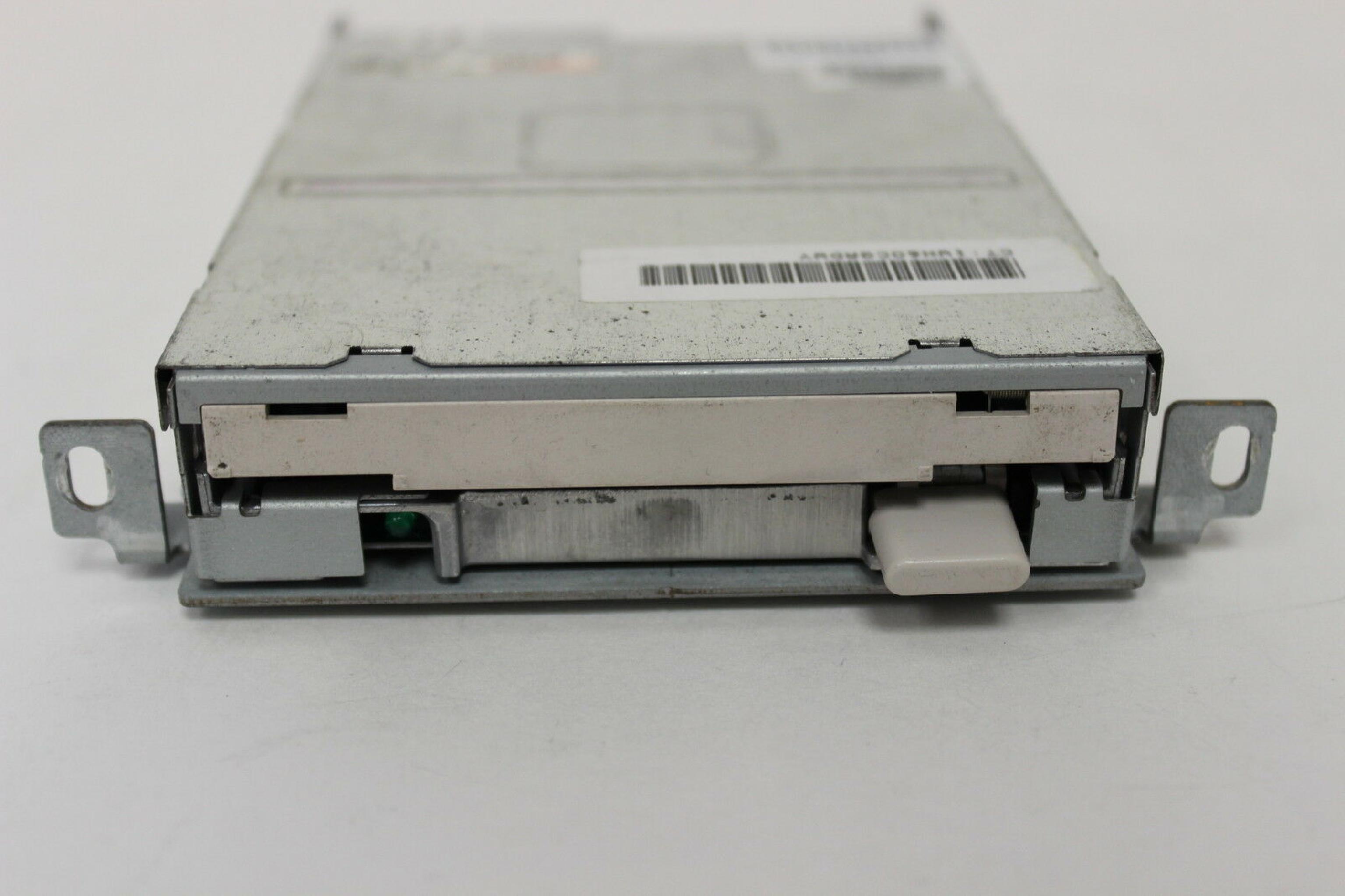 COMPAQ / HEWLETT PACKARD / HP 160788-301 FLOPPY PULLED FROM PRESARIO 3060 WITH NO FACE PLATE