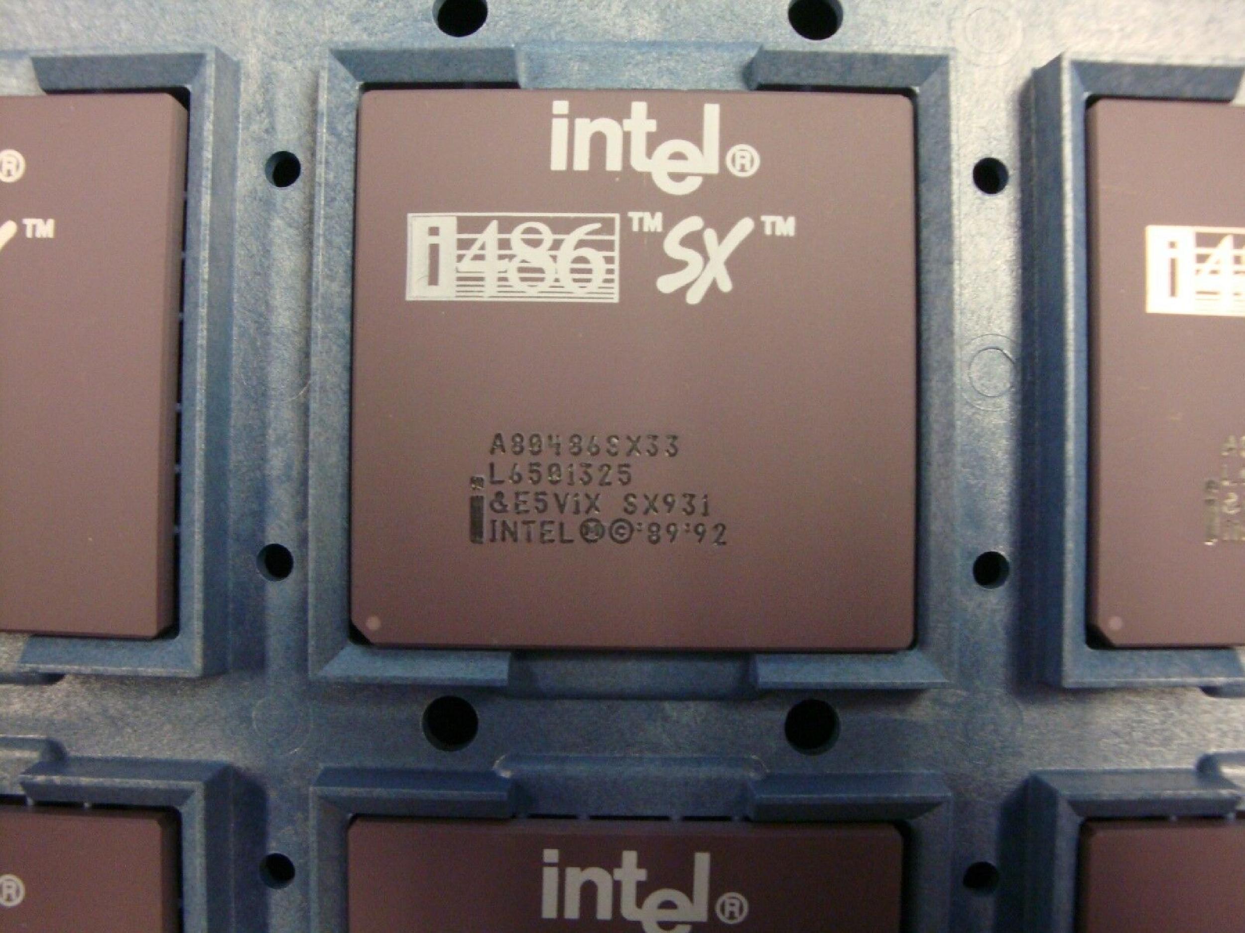 INTEL A80486SX-33 80486SX-33 MHZ CPU A80486SX-33 486 SX 33MHZ PROCESSOR