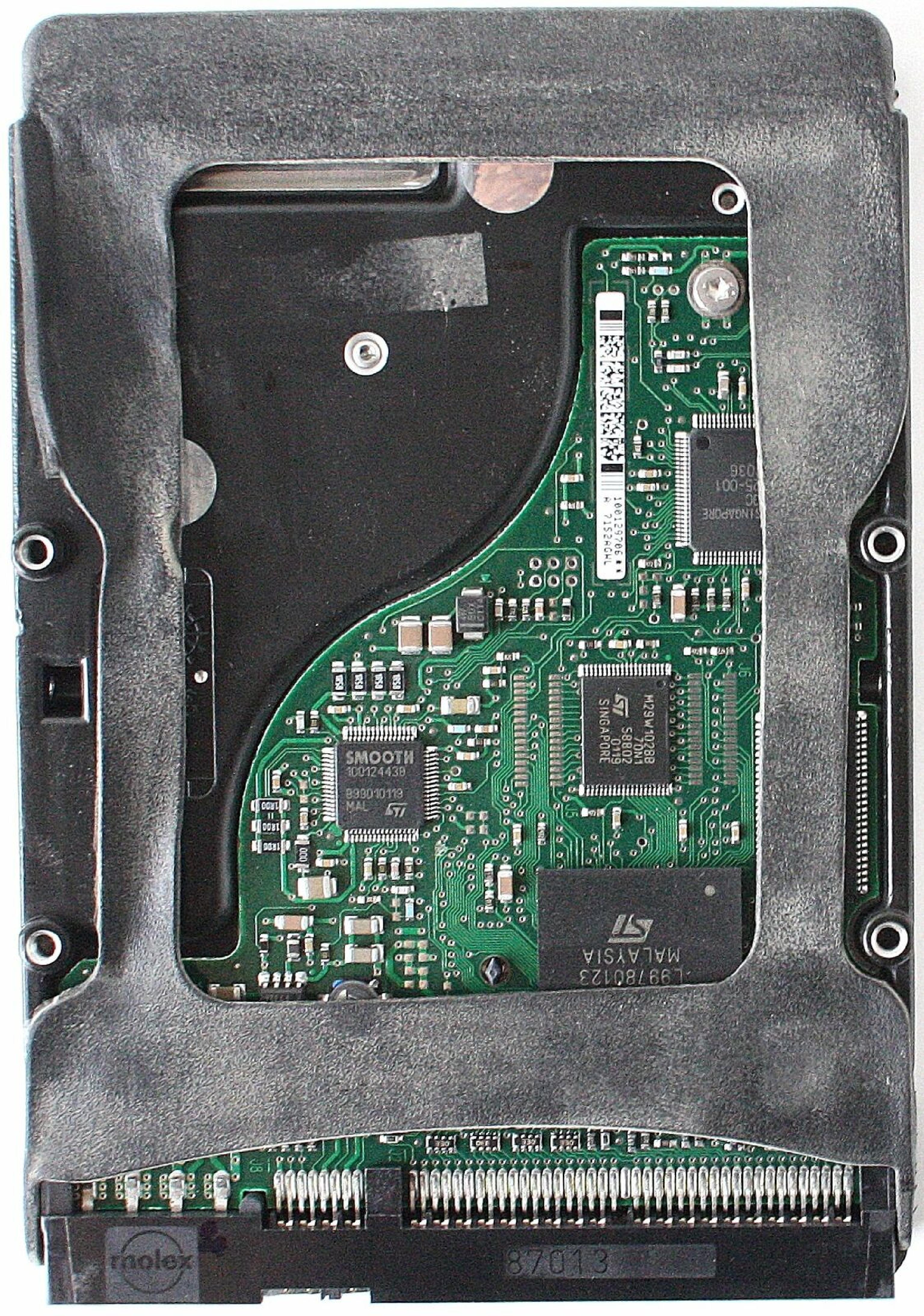 SEAGATE 9R4003-232 DATE:0149 SITE:SZ CODE:YQP02 LEVEL:2EEAAD 20GB IDE DRIVE U SERIES 5 CONF: 2EDABA YQP02 FIRMWARE 3.39 DATE 0204 SITE WU REV A00