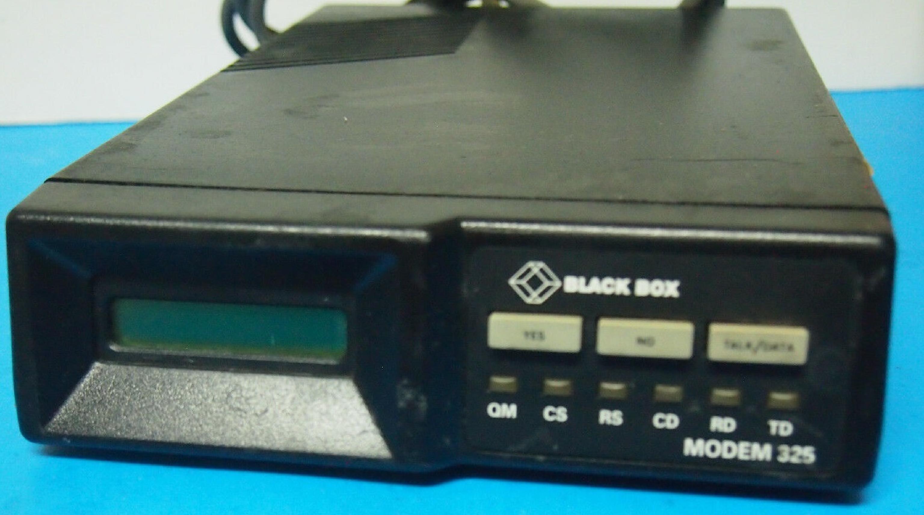 BLACK BOX / UDS / MOTOROLA MODEM 325 EXTERNAL MODEM SYNC/ASYNC LEASED/DIAL UP V.3225