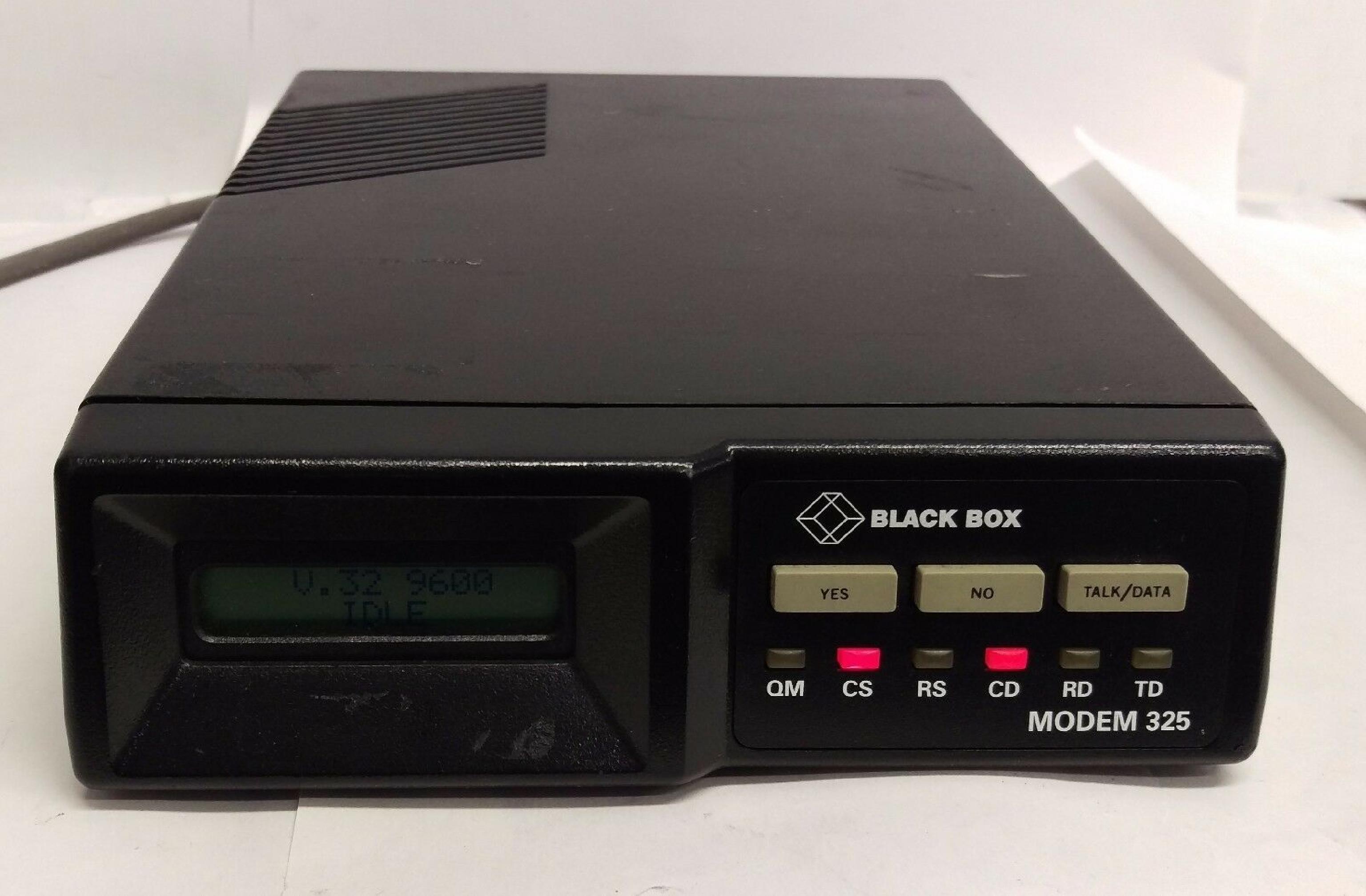 BLACK BOX / UDS / MOTOROLA MODEM 325 EXTERNAL MODEM SYNC/ASYNC LEASED/DIAL UP V.3225