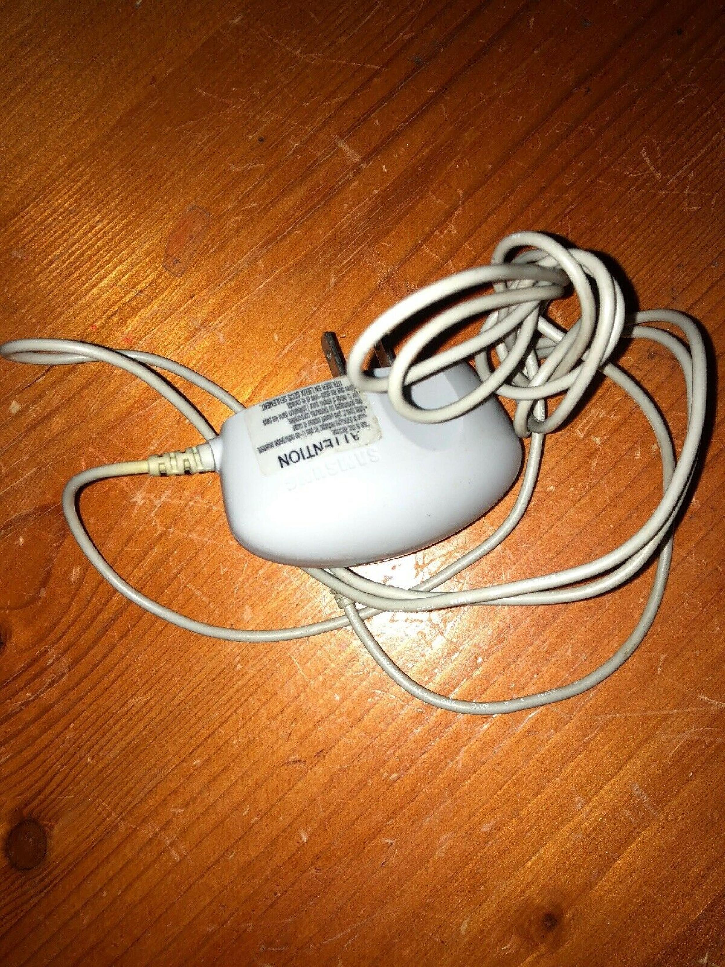 SAMSUNG TAD137JSE TRAVEL ADAPTER INLINE CHARGER WITH 6FT CABLE, WALL MOUNT STYLE