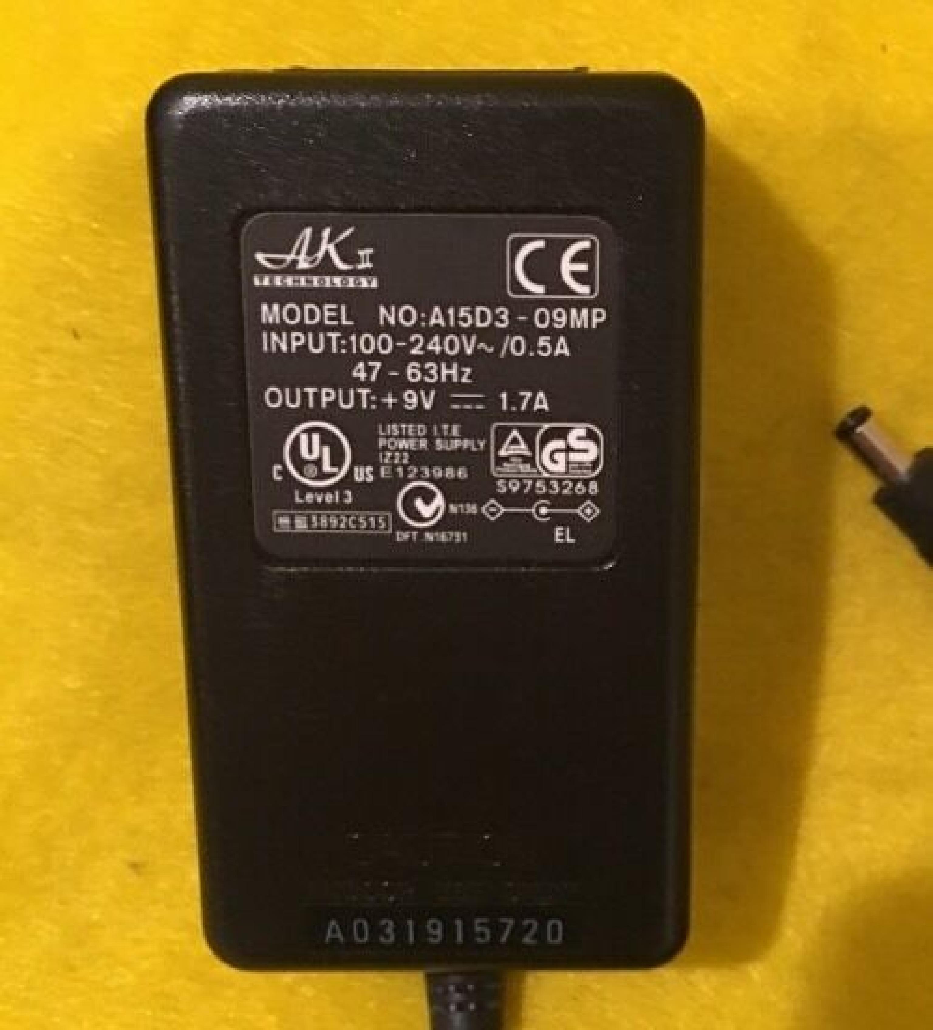 AK II TECHNOLOGY A15D3-09MP AC ADAPTER 9VDC 1.7A, 6FT CABLES WITH BARREL CONNECTOR, OD:5.5MM, ID:2.0MM, DESKTOP STYLE