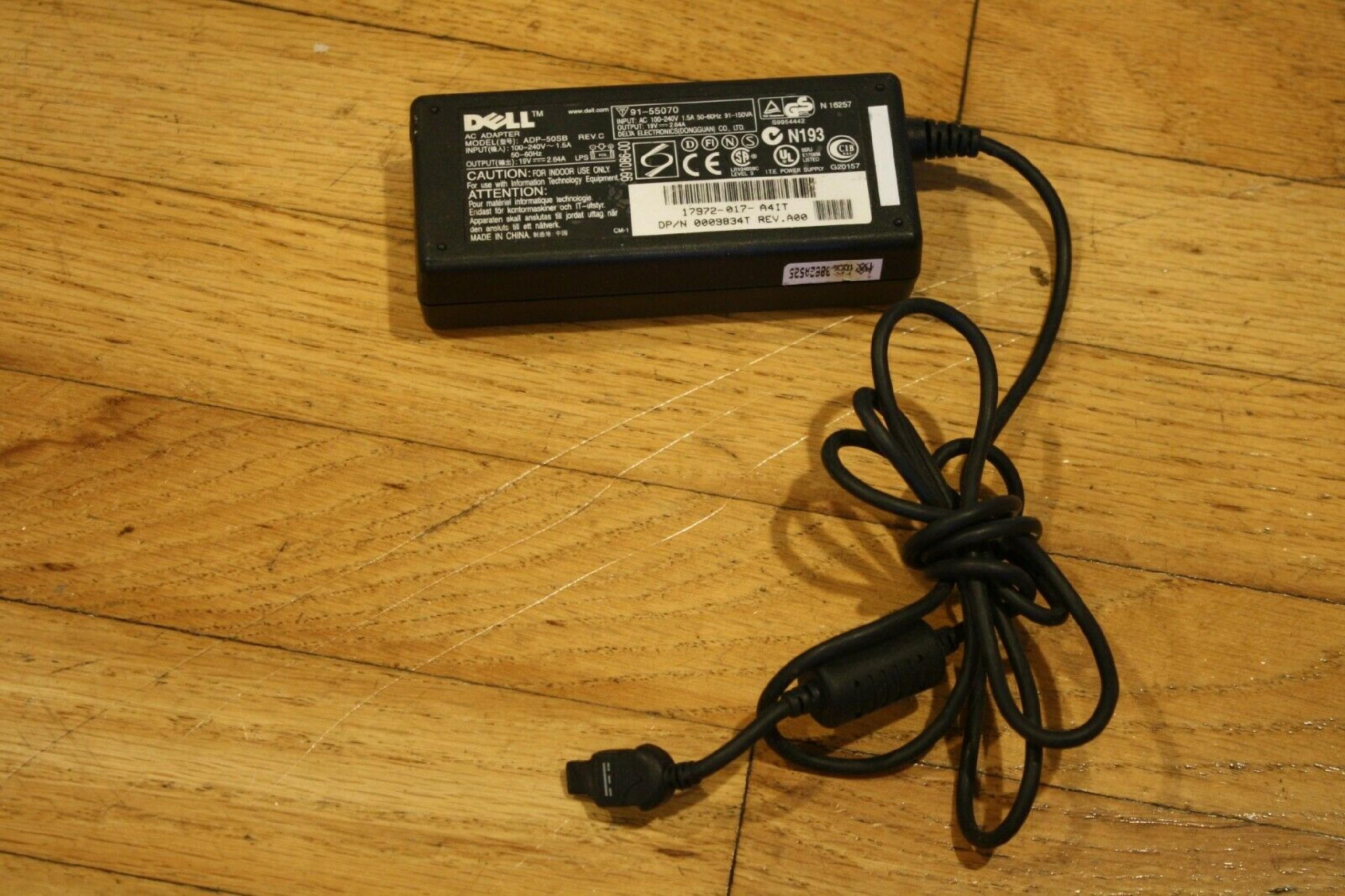 DELL / COMPAQ / HEWLETT PACKARD / HP ADP-50SB AC ADAPTER 19VDC 2.64A, 6FT CABLE WITH 3 PIN IN-LINE CONNECTOR, DESKTOP STYLE NO WALL PLUG INCLUDED 19V DC 2.64A CONNECTOR 18.5VDC 2.7A BARREL 4.8MM OD, 1.75MM ID