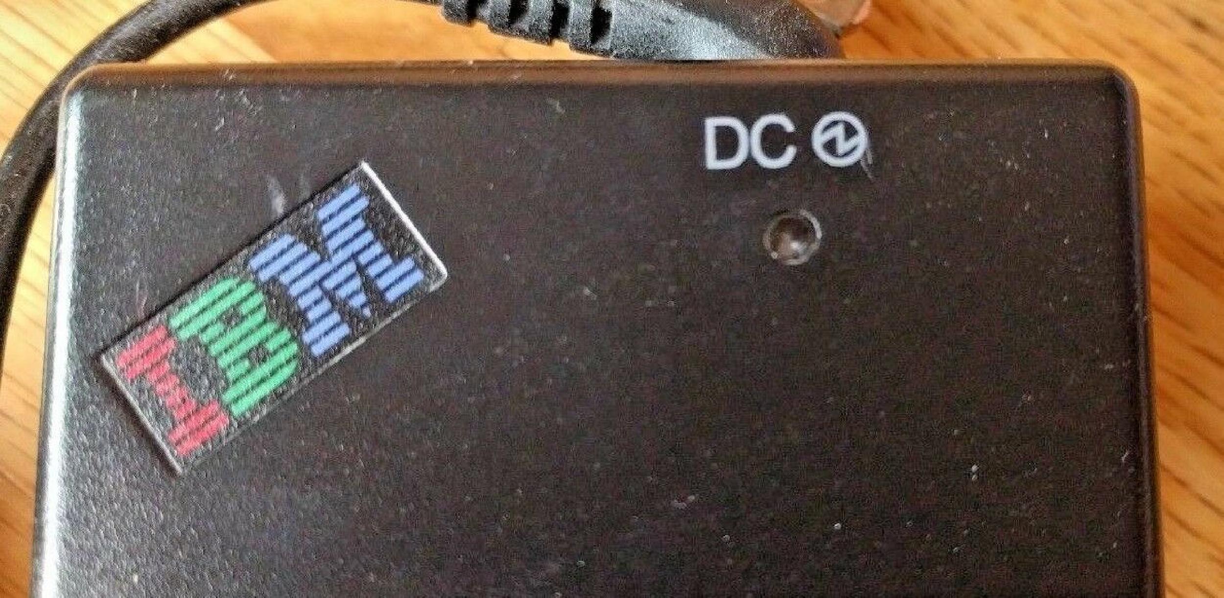 IBM 22P9003 AC ADAPTER 16VDC 4.55A, 6FT CABLE WITH BARREL CONNECTOR, OD:5.5MM, ID:2.4MM, DESKTOP STYLE, NEGATIVE OUTSIDE POLE