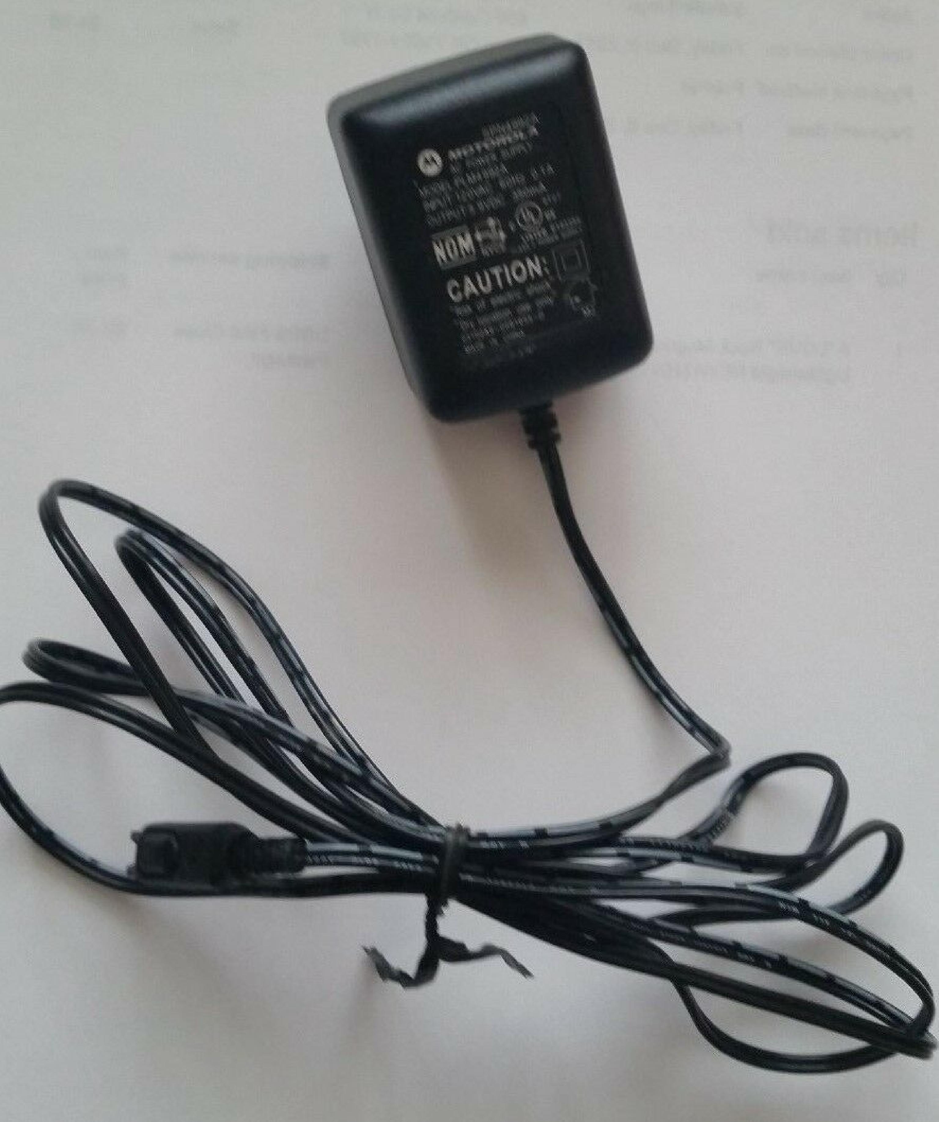 MOTOROLA PLM4992A AC ADAPTER 5.9VDC 350MA, 6FT CABLE WITH IN-LINE CONNECTOR, WALL STYLE