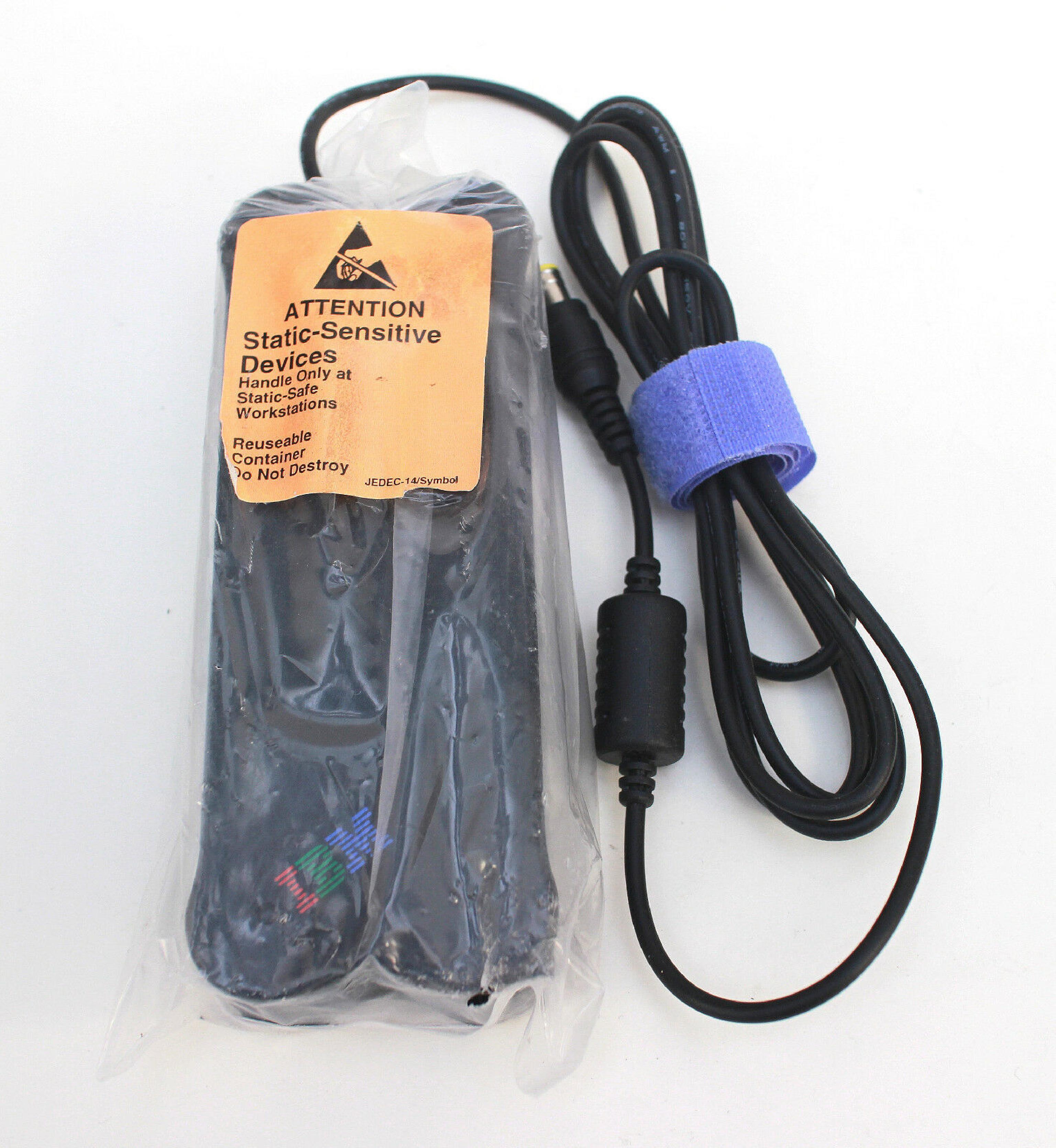 IBM 02K6669 AC ADAPTER 16VDC 4.5A, 6FT CABLE WITH BARREL CONNECTOR, OD:5.4MM, ID:2.4MM, DESKTOP STYLE, NEGATIVE OUTSIDE POLE 16V DC 4.5A CONNECTOR