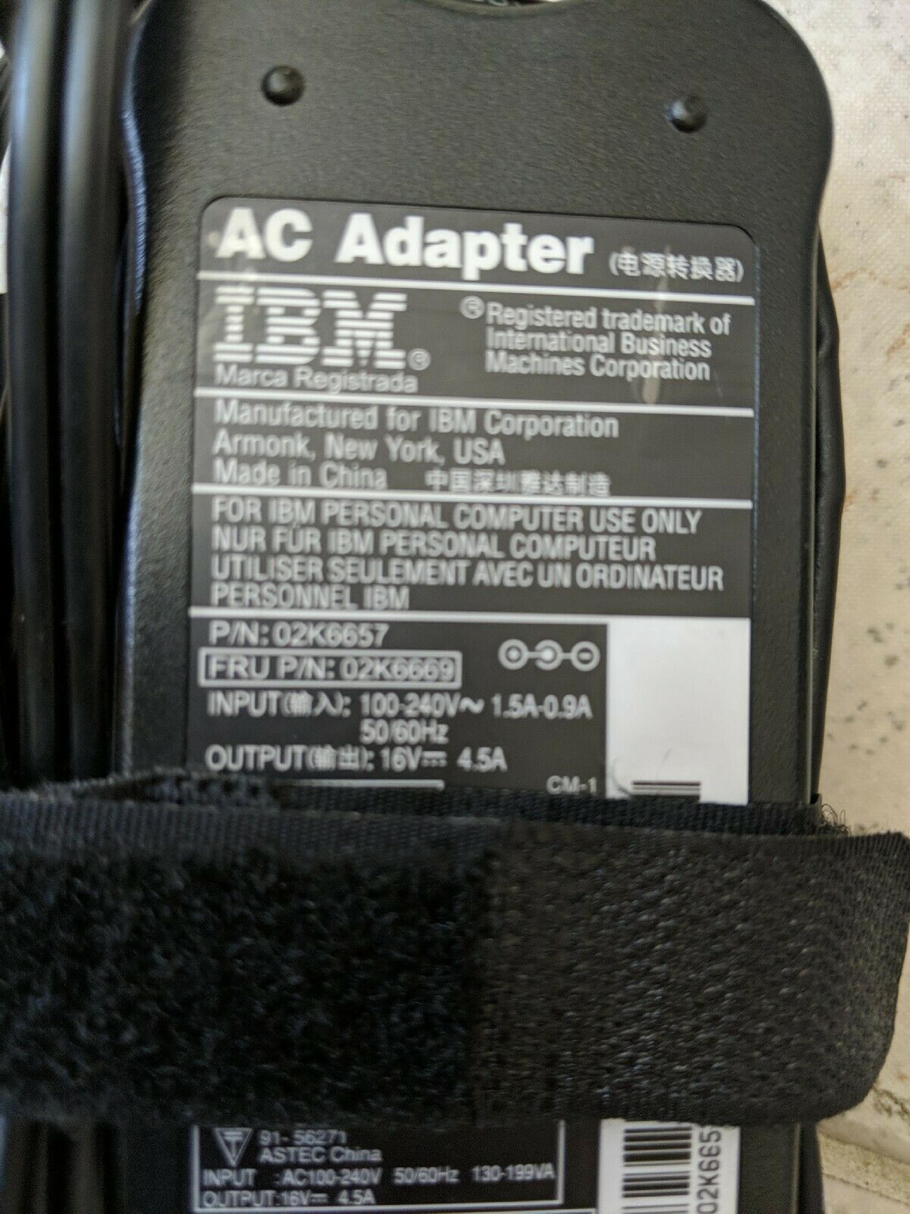 IBM 02K6669 AC ADAPTER 16VDC 4.5A, 6FT CABLE WITH BARREL CONNECTOR, OD:5.4MM, ID:2.4MM, DESKTOP STYLE, NEGATIVE OUTSIDE POLE 16V DC 4.5A CONNECTOR