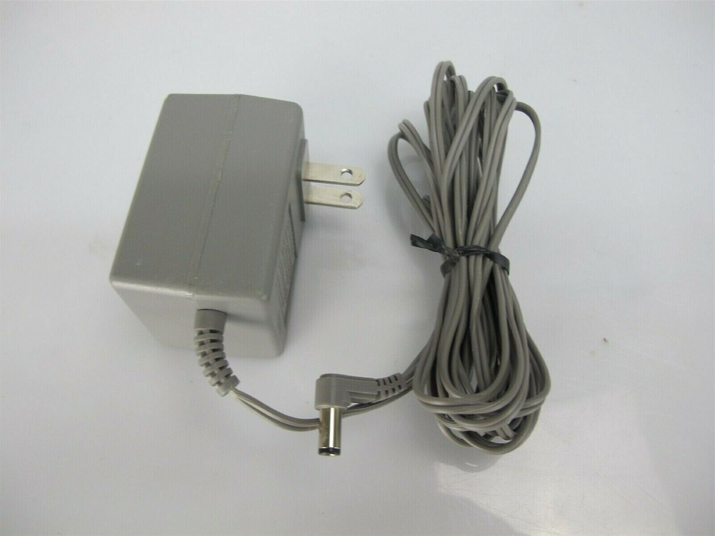 GENERIC MKA-41160250 AC ADAPTER 16VAC 250MA, 6FT CABLE WITH BARREL CONNECTOR, OD:5.5MM, ID:2.5MM, WALL STYLE