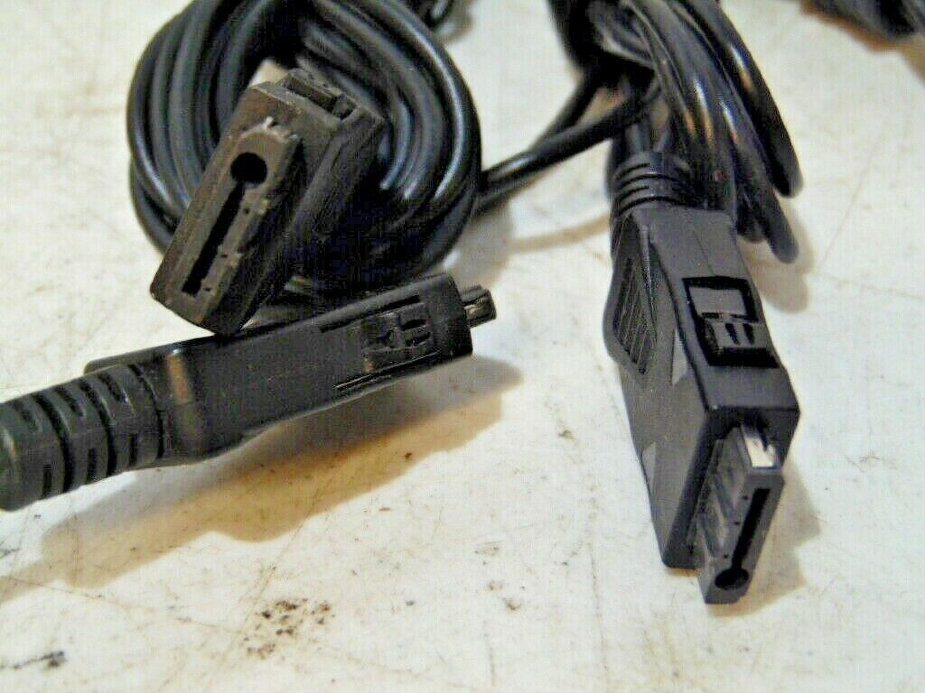 SANYO SCP-01ADT AC ADAPTER 5.5VDC 950MA, 6FT CABLE WITH CONNECTOR, WALL STYLE