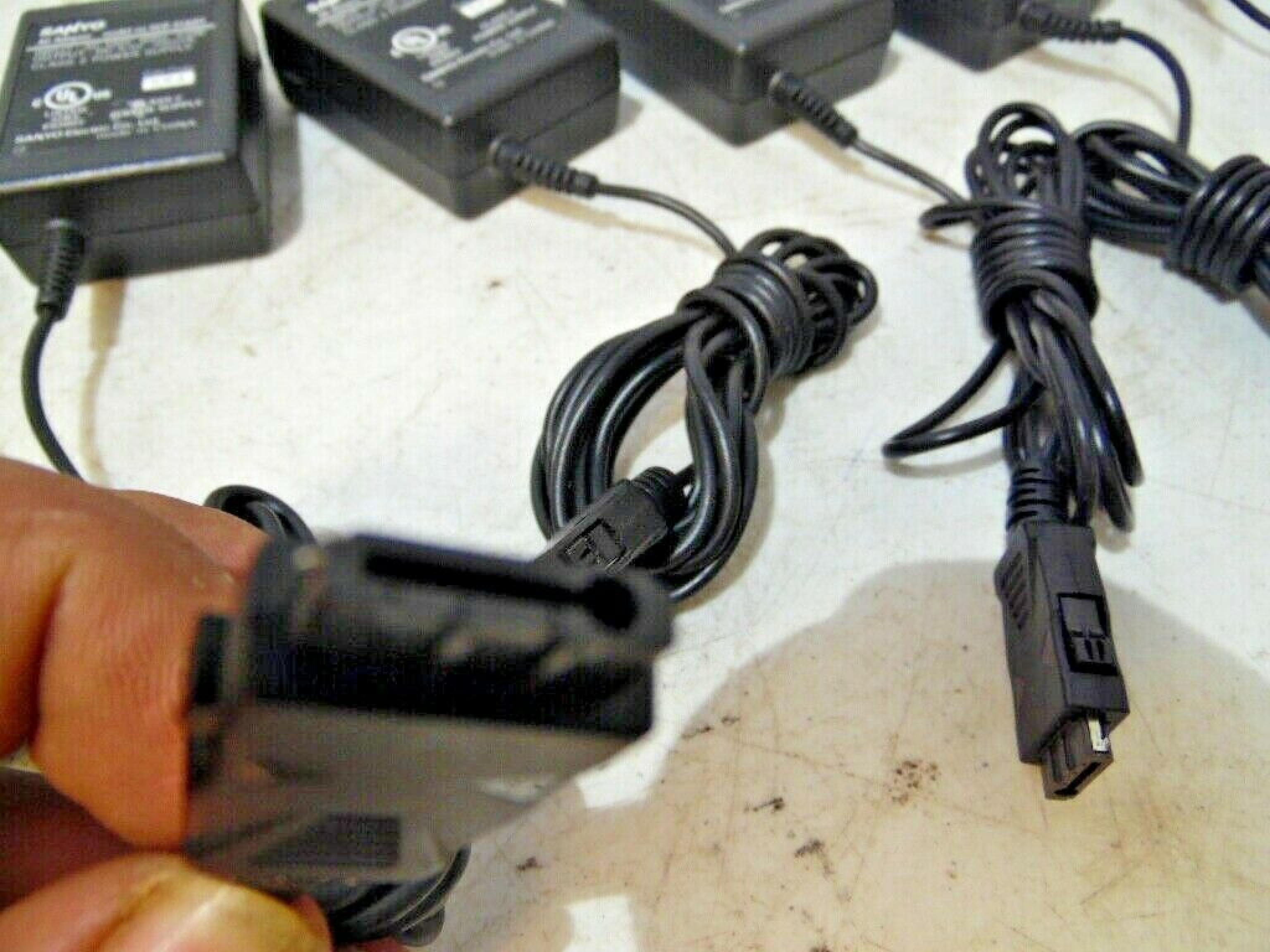 SANYO SCP-01ADT AC ADAPTER 5.5VDC 950MA, 6FT CABLE WITH CONNECTOR, WALL STYLE