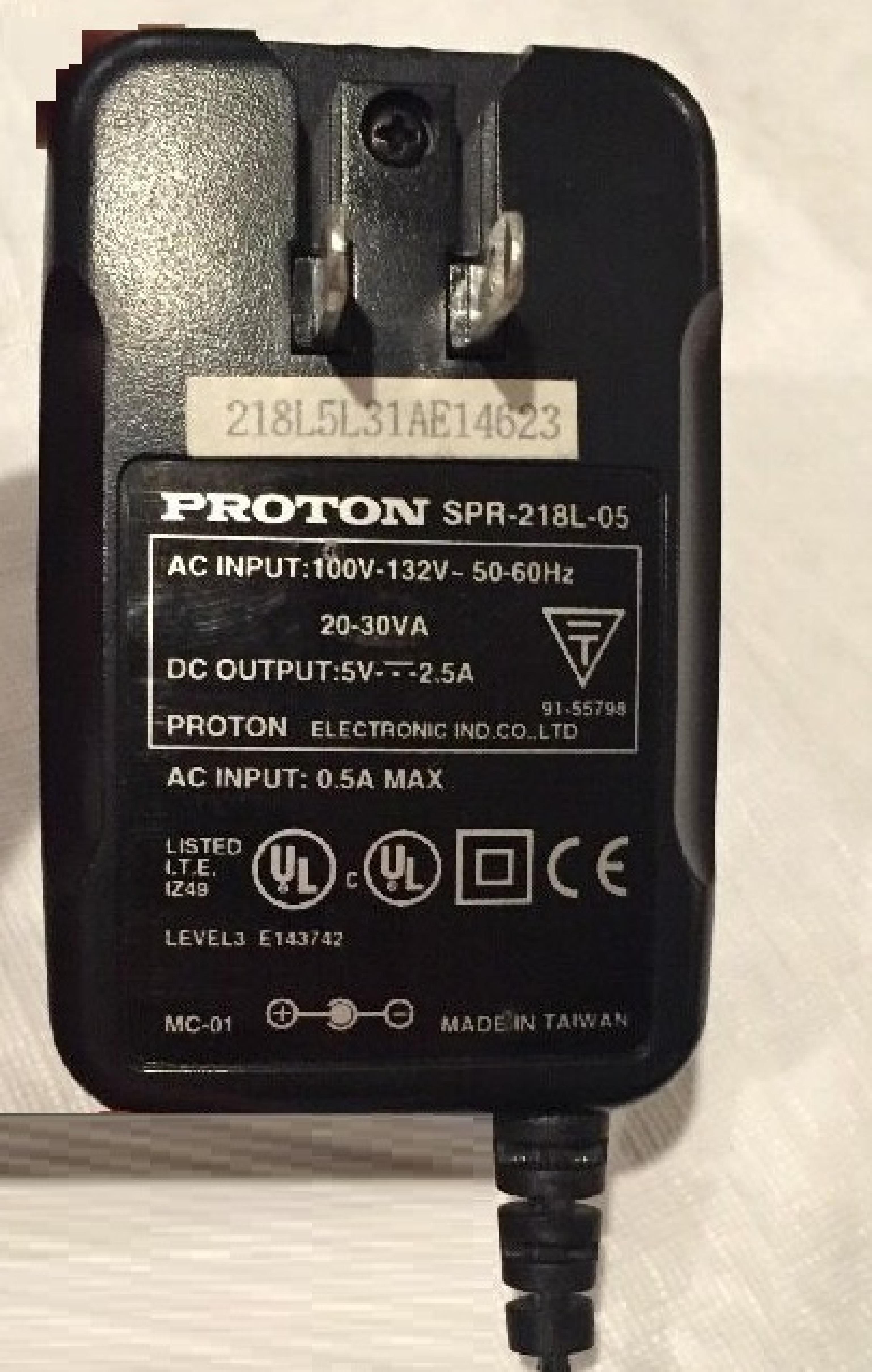 PROTON SPR-218L-05 AC ADAPTER 5VDC 2.5A, 6FT CABLE WITH BARREL CONNECTOR, OD:5.5MM, ID:2.25MM, WALL STYLE, NEGATIVE OUTSIDE POLE 5V 2.5A 2WIRE CONNECTOR OD:5.5MM ID:2.0MM