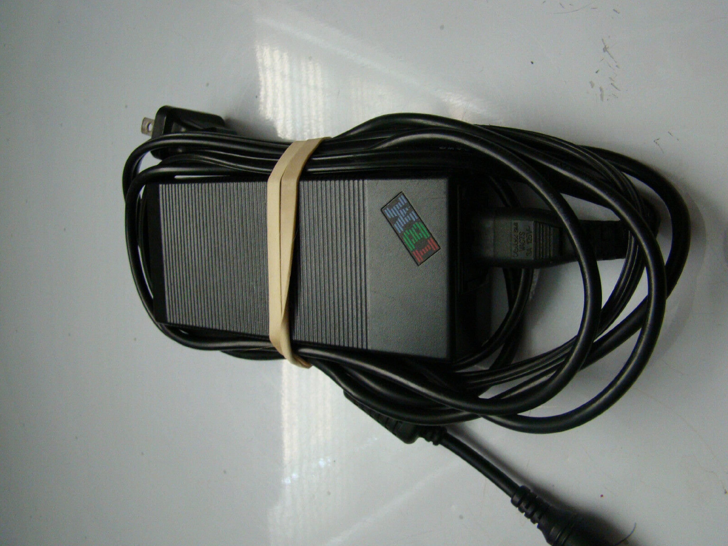 IBM 08K8208 16V DC 4.5A AC ADAPTER FOR LENOVO WITH BARREL CONNECTOR