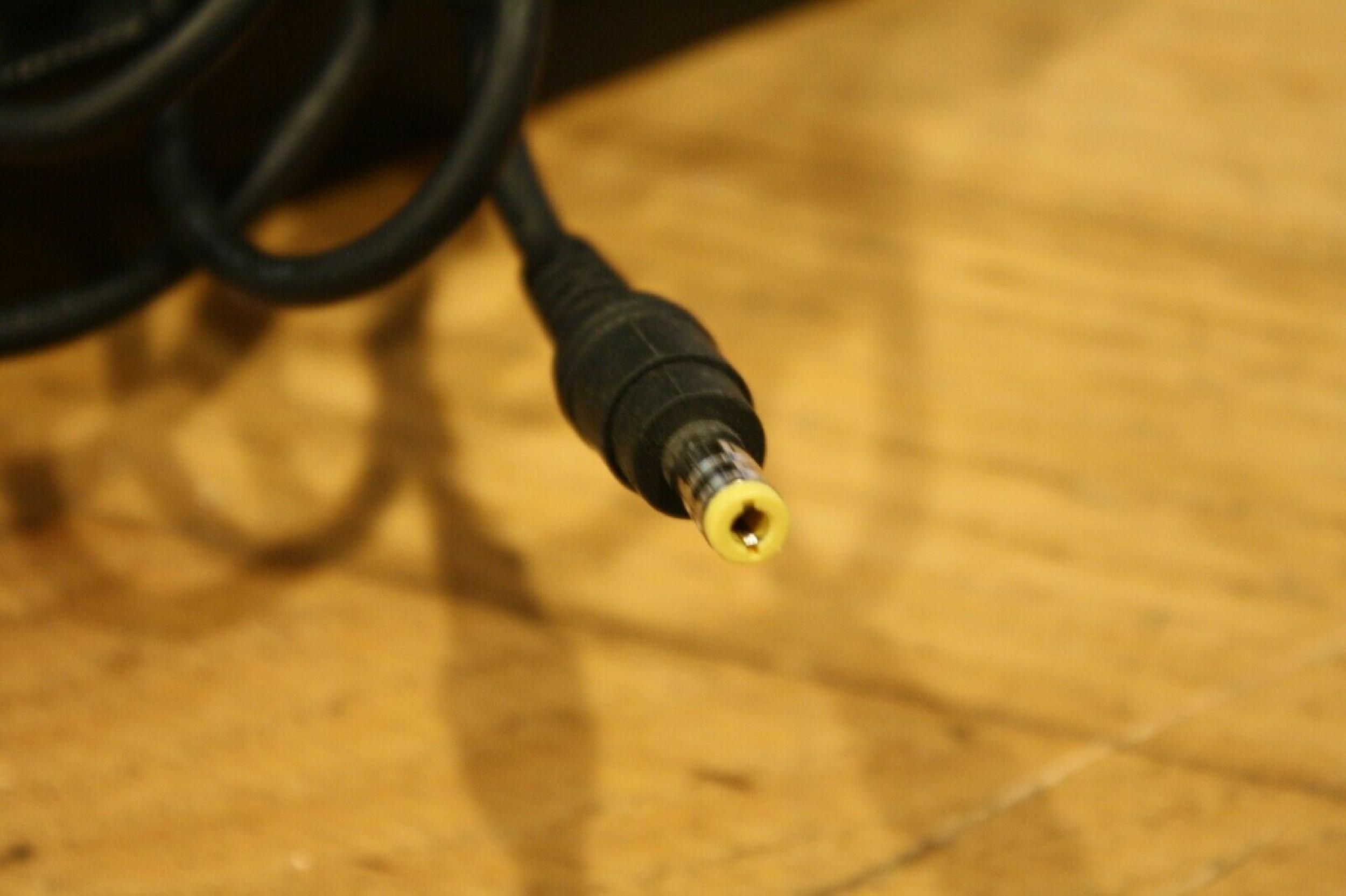 IBM 92P1021 16V DC 4.5A AC ADAPTER FOR LENOVO WITH BARREL CONNECTOR