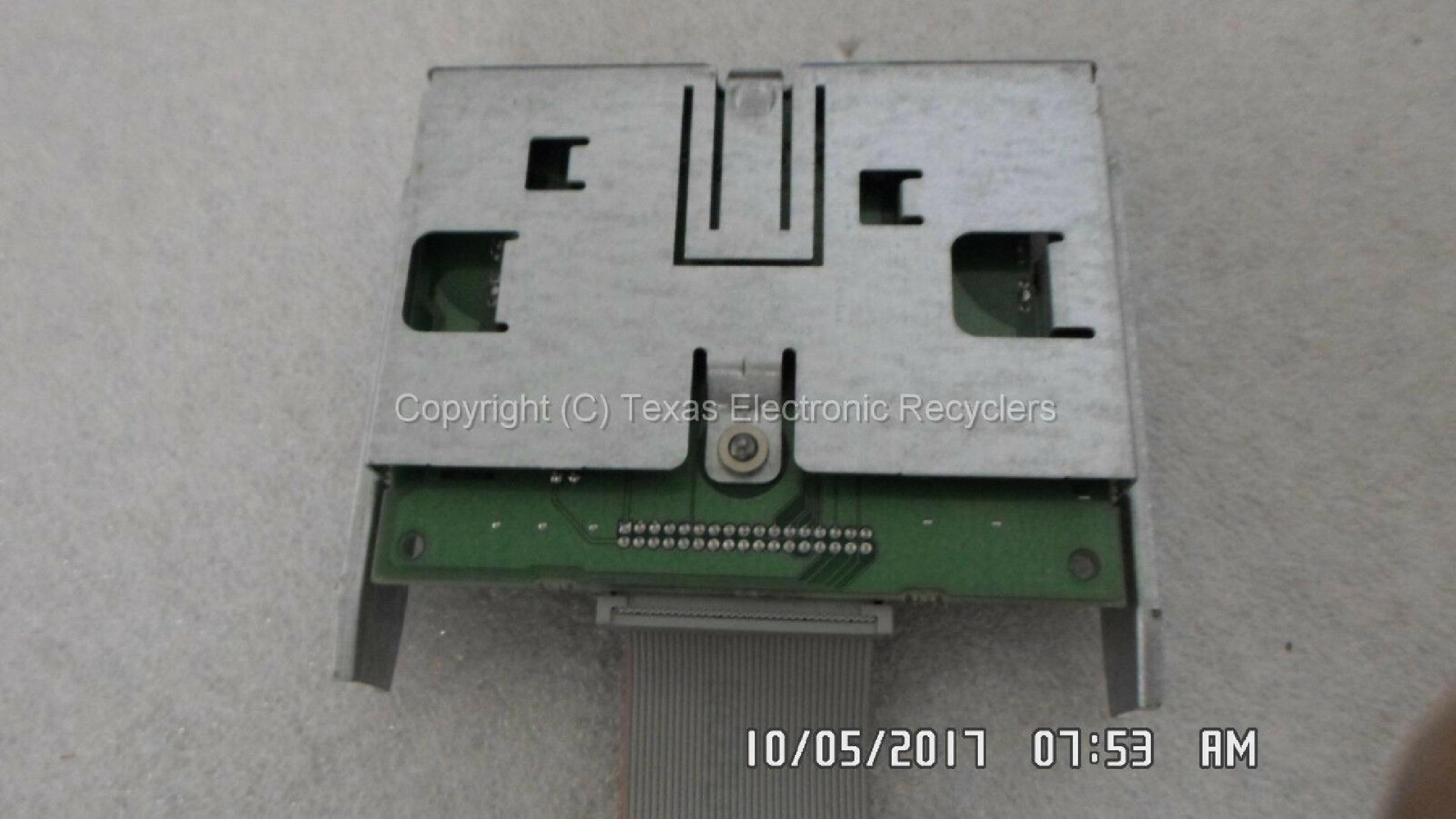 DELL 0033DG I/O BOARD FOR POWEREDGE 1550 HAS POWER BUTTON PS/2, VGA PORT AND LED STATUS LIGHTS